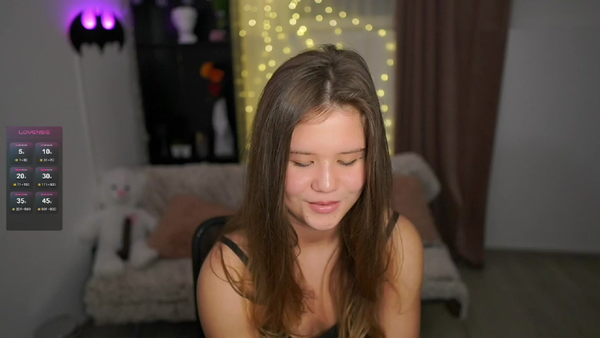 Gallery image thumbnail from Alaina__Fox's myfreecams stream on, 05/04/2024, 12:30 image 18 of 20