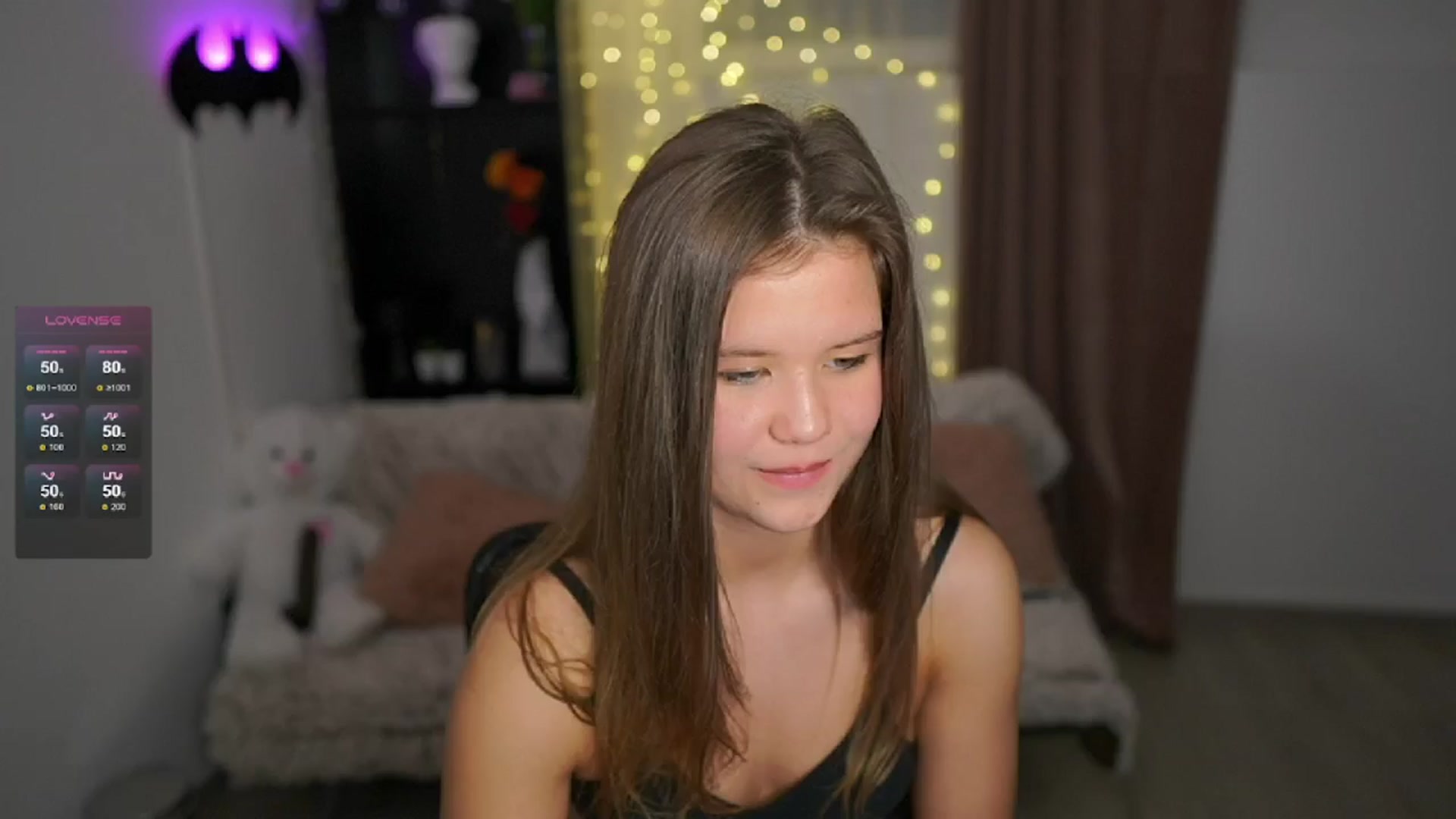 Gallery image thumbnail from Alaina__Fox's myfreecams stream on, 05/04/2024, 12:30 image 16 of 20
