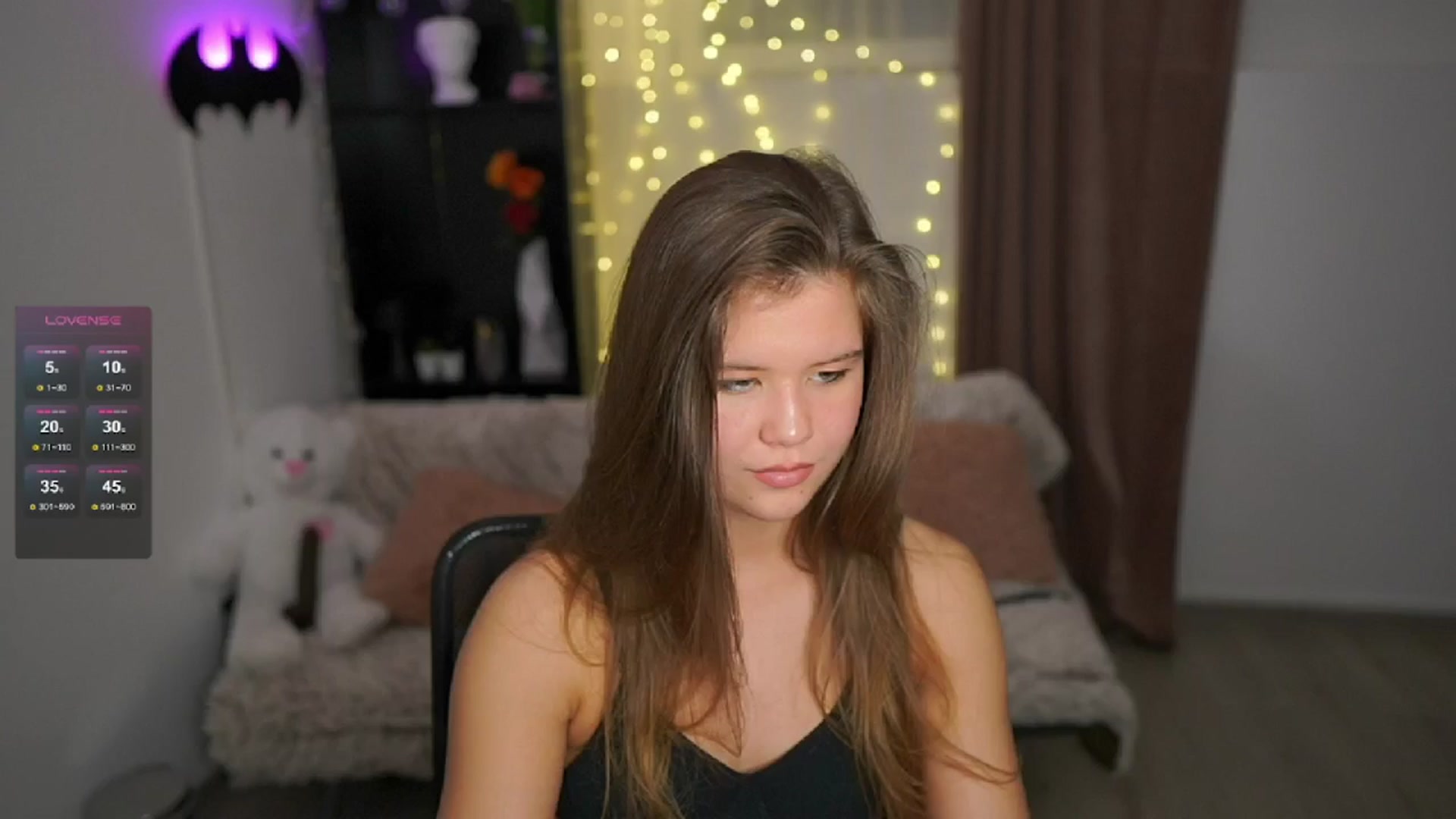 Gallery image thumbnail from Alaina__Fox's myfreecams stream on, 05/04/2024, 12:30 image 4 of 20