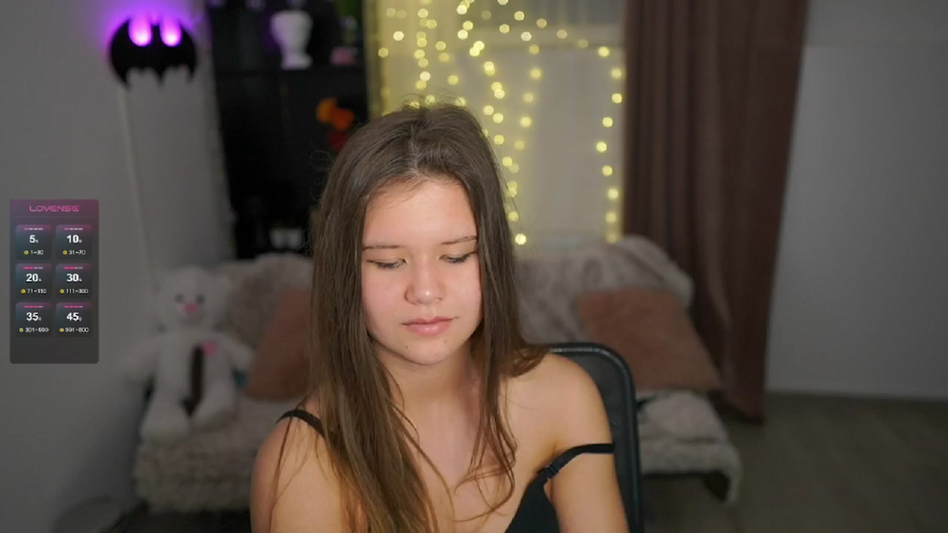 Gallery image thumbnail from Alaina__Fox's myfreecams stream on, 05/04/2024, 15:49 image 19 of 20