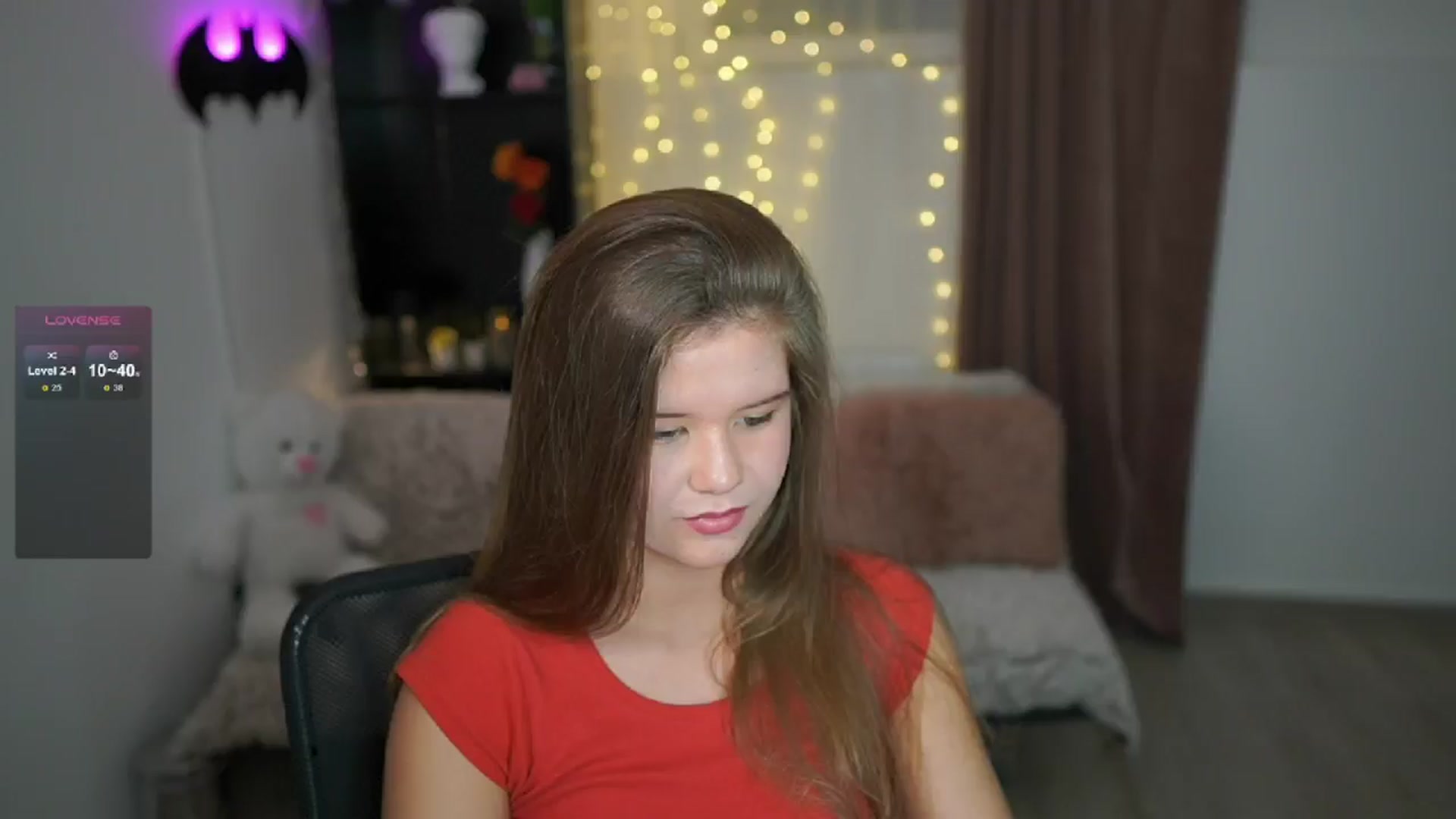 Gallery image thumbnail from Alaina__Fox's myfreecams stream on, 05/07/2024, 18:40 image 1 of 20