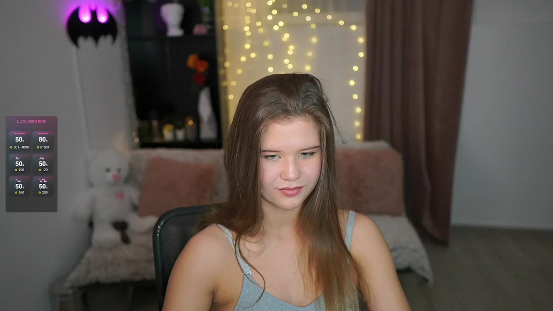 Gallery image thumbnail from Alaina__Fox's myfreecams stream on, 05/07/2024, 20:32 image 8 of 20