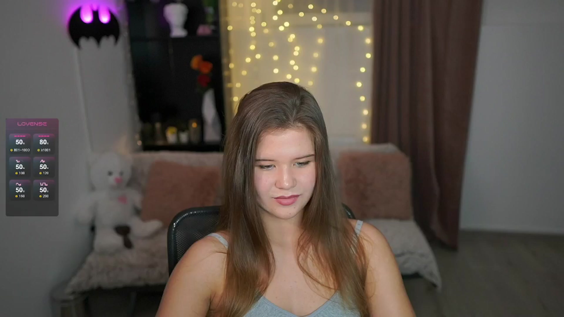 Gallery image thumbnail from Alaina__Fox's myfreecams stream on, 05/07/2024, 20:32 image 6 of 20