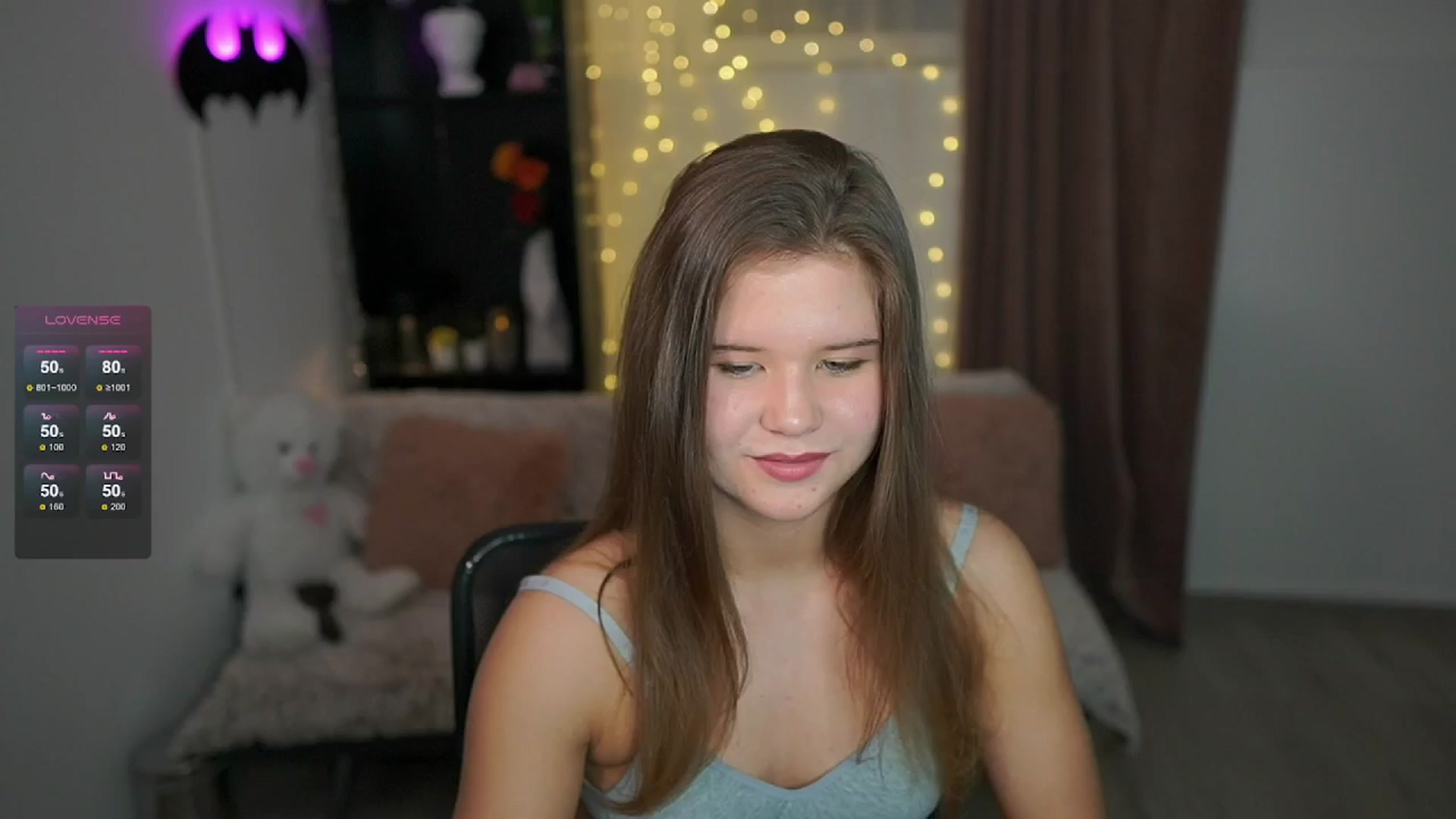 Gallery image thumbnail from Alaina__Fox's myfreecams stream on, 05/07/2024, 20:32 image 7 of 20