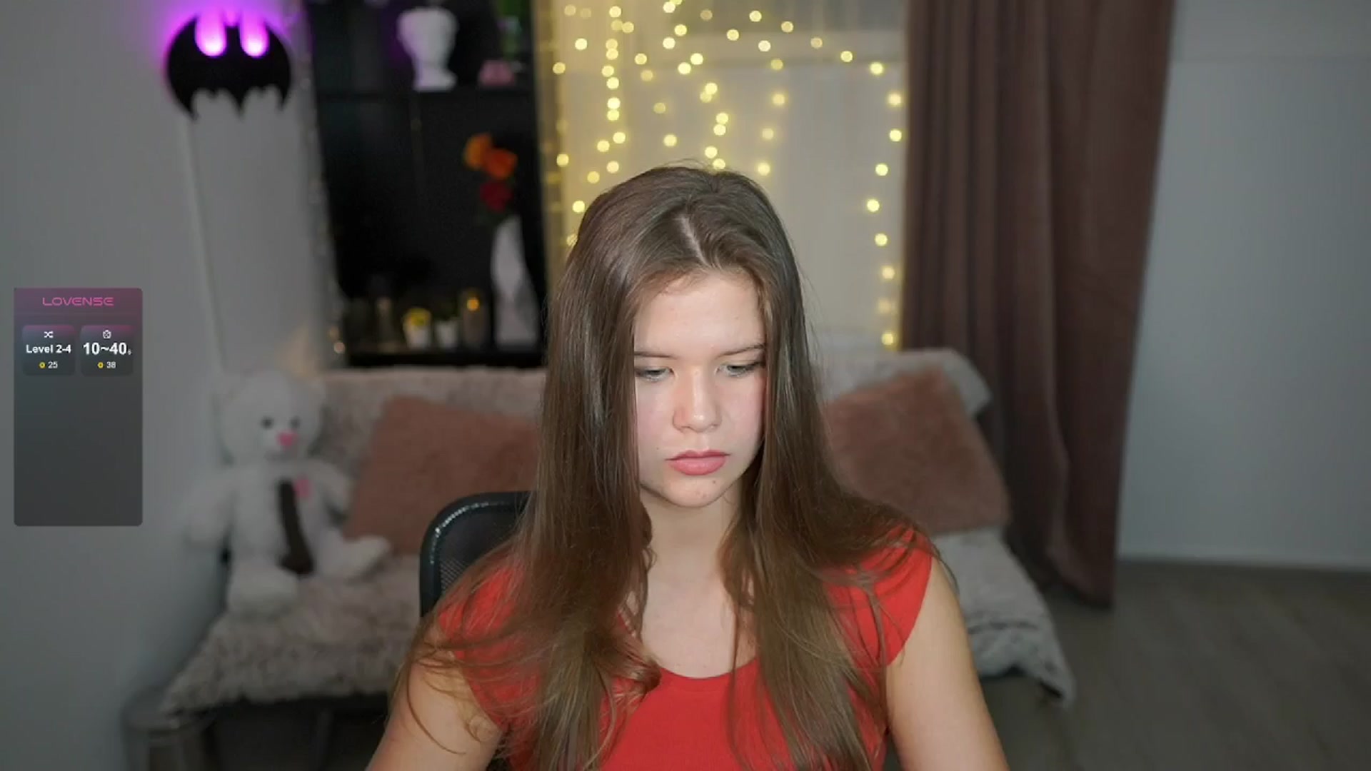 Gallery image thumbnail from Alaina__Fox's myfreecams stream on, 05/07/2024, 21:49 image 3 of 20