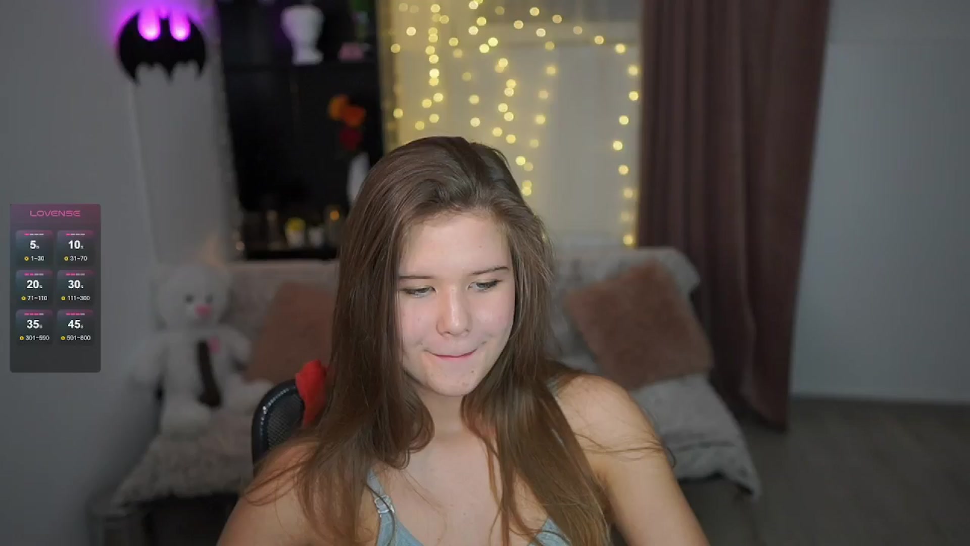 Gallery image thumbnail from Alaina__Fox's myfreecams stream on, 05/07/2024, 21:49 image 17 of 20