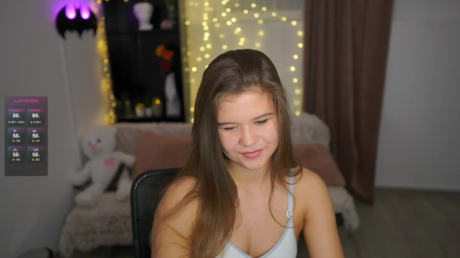 Gallery image thumbnail from Alaina__Fox's myfreecams stream on, 05/08/2024, 11:21 image 11 of 20
