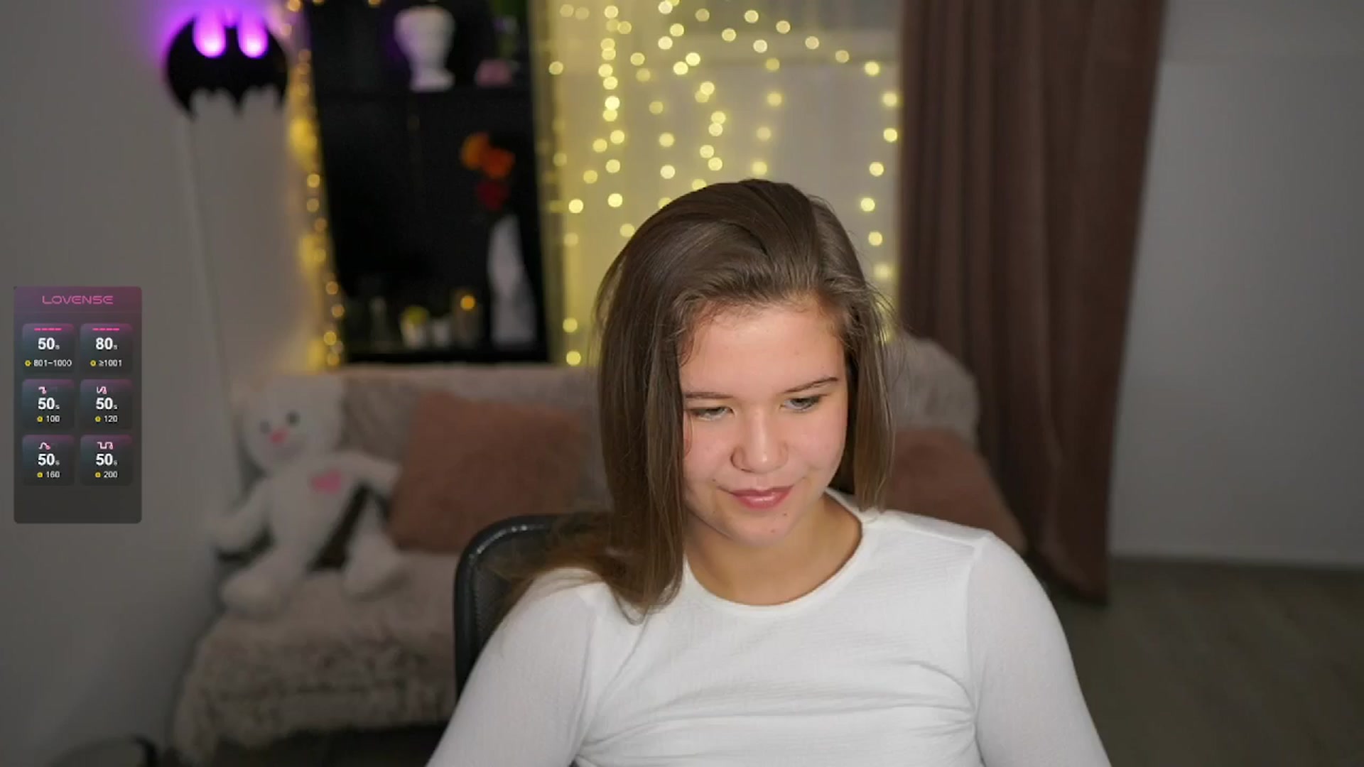 Gallery image thumbnail from Alaina__Fox's myfreecams stream on, 05/08/2024, 11:21 image 15 of 20