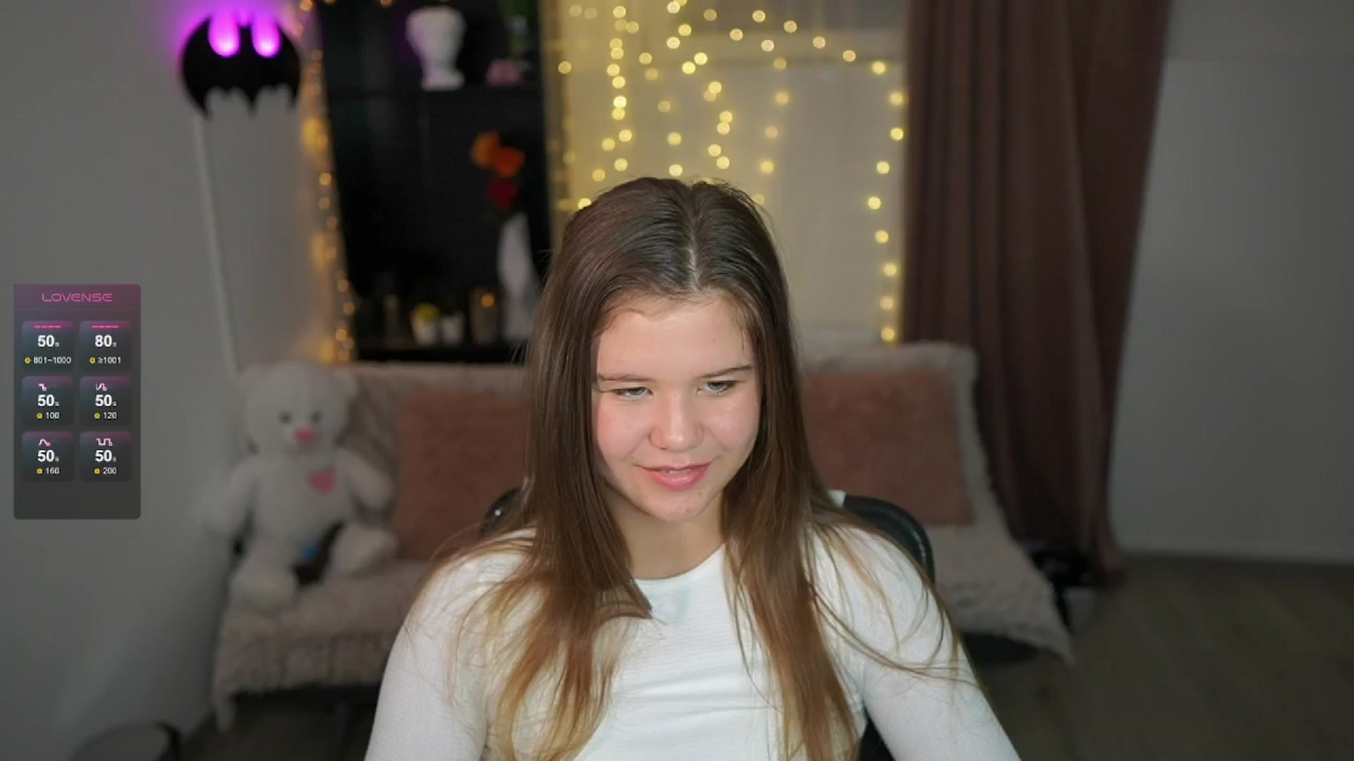 Gallery image thumbnail from Alaina__Fox's myfreecams stream on, 05/08/2024, 19:46 image 14 of 20