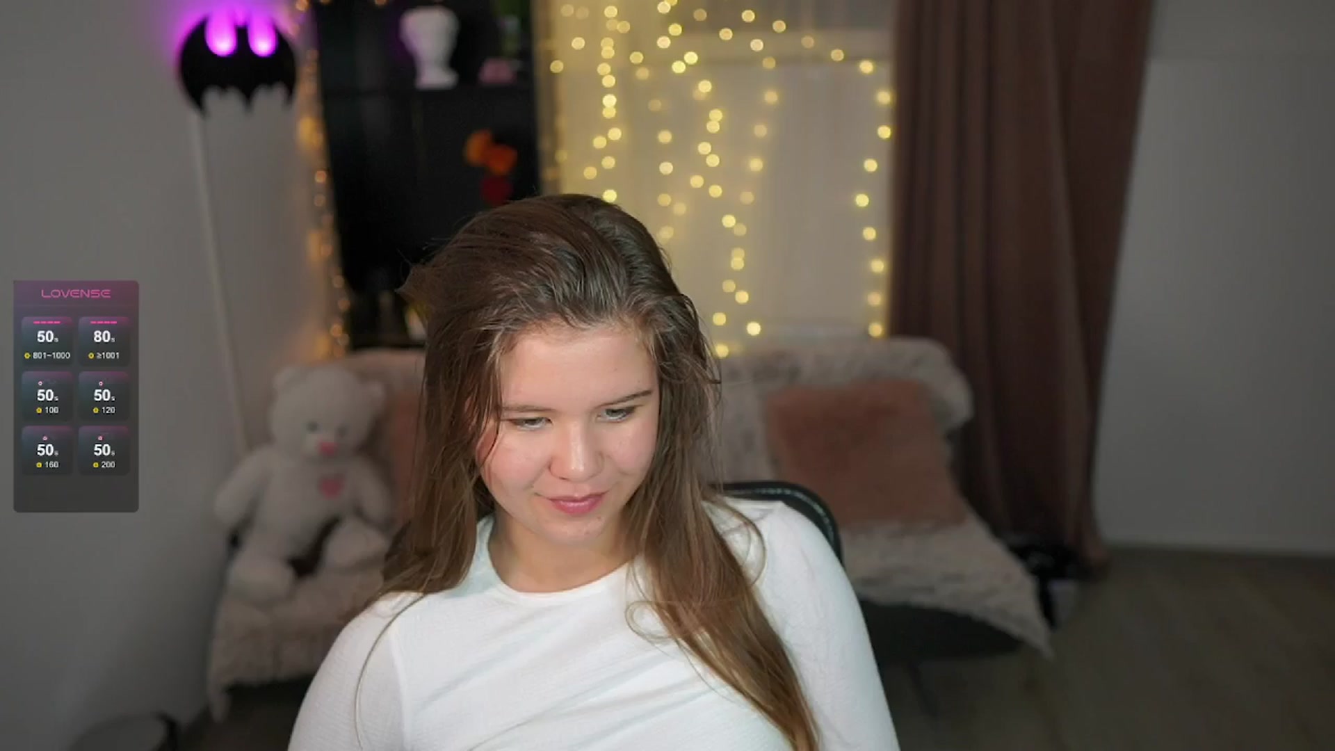 Gallery image thumbnail from Alaina__Fox's myfreecams stream on, 05/08/2024, 22:31 image 9 of 20