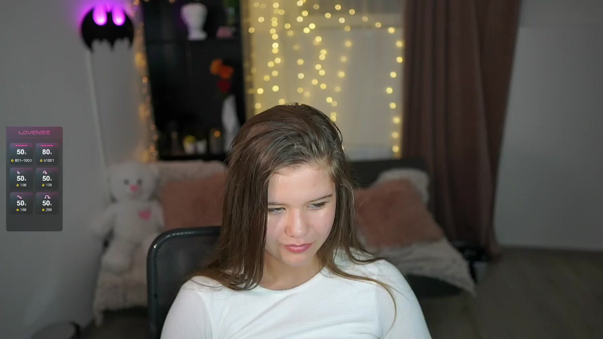 Gallery image thumbnail from Alaina__Fox's myfreecams stream on, 05/08/2024, 23:35 image 11 of 20