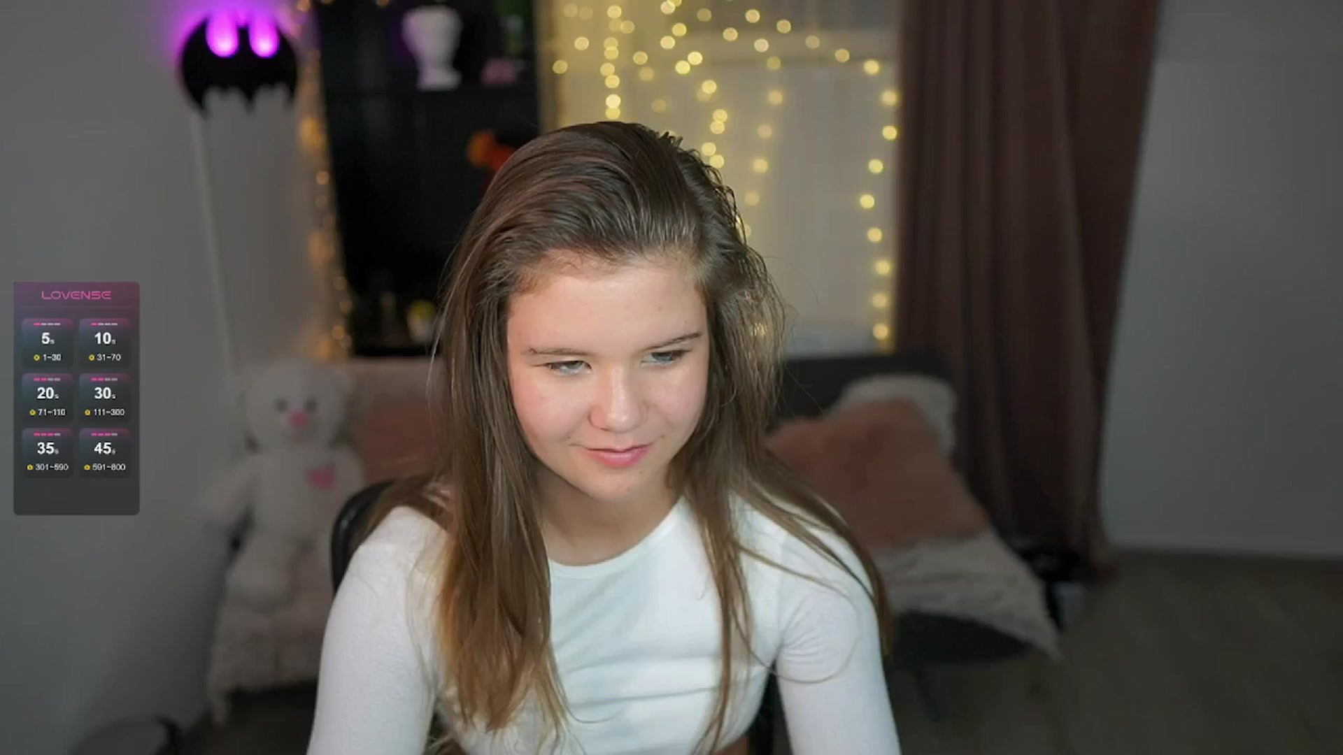 Gallery image thumbnail from Alaina__Fox's myfreecams stream on, 05/08/2024, 23:35 image 15 of 20
