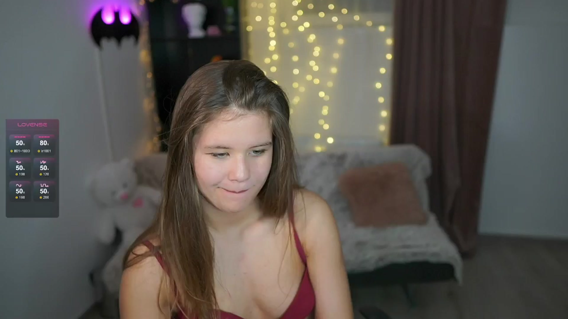 Gallery image thumbnail from Alaina__Fox's myfreecams stream on, 05/10/2024, 24:01 image 18 of 20