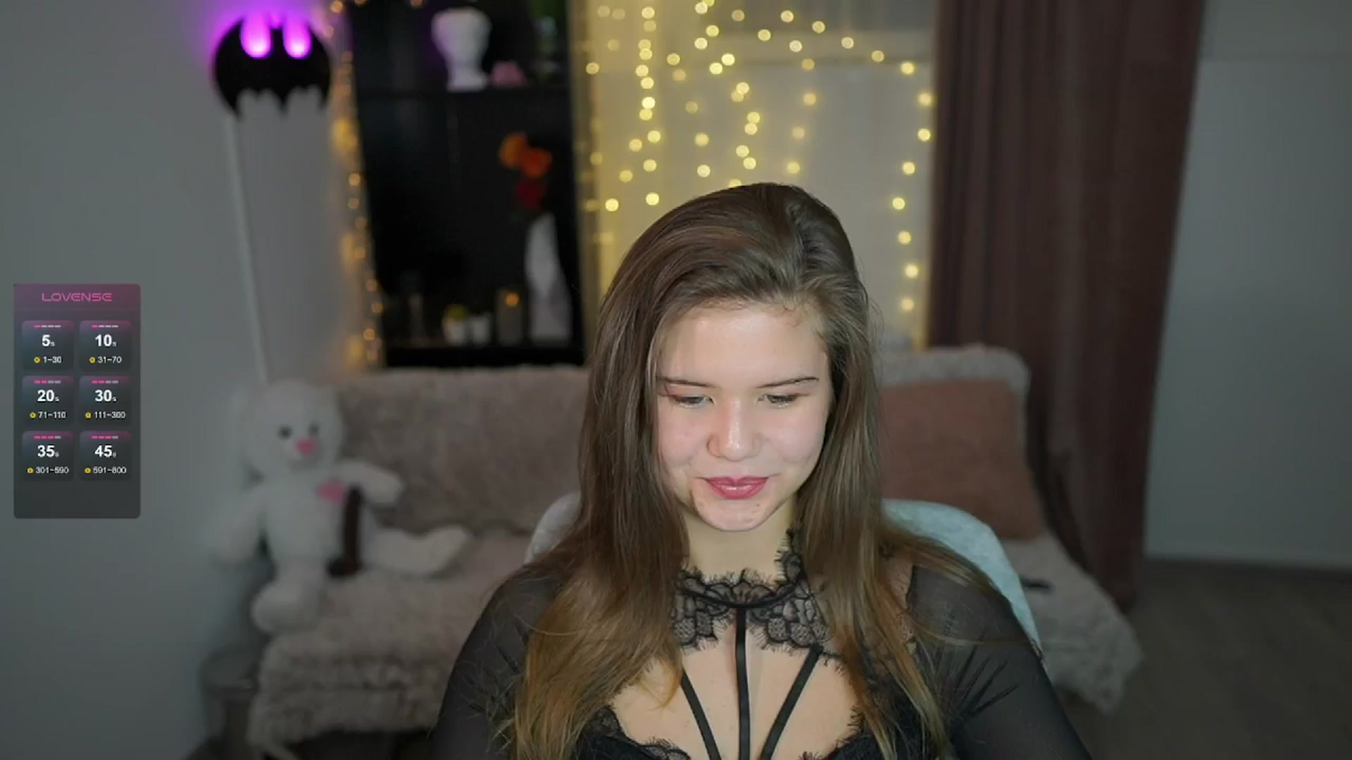 Gallery image thumbnail from Alaina__Fox's myfreecams stream on, 05/11/2024, 10:10 image 1 of 20