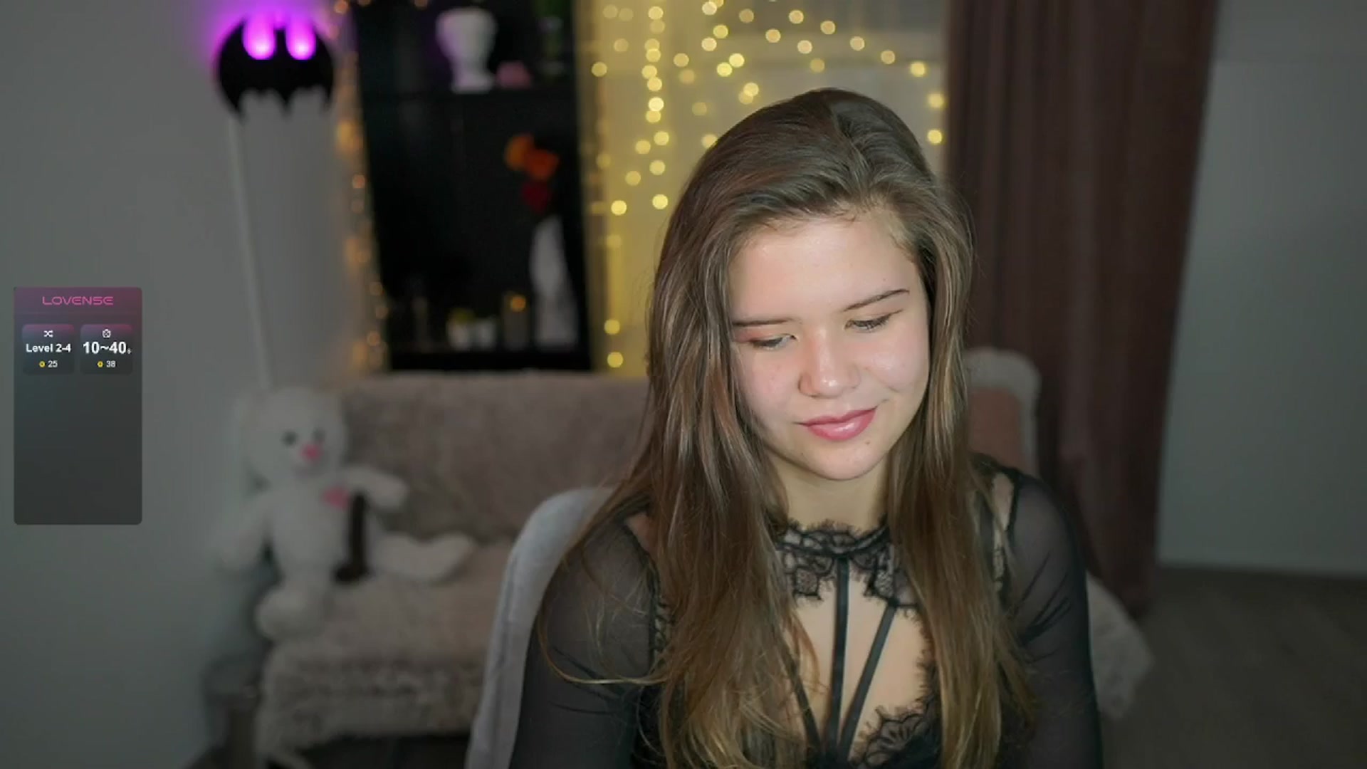 Gallery image thumbnail from Alaina__Fox's myfreecams stream on, 05/11/2024, 10:10 image 8 of 20