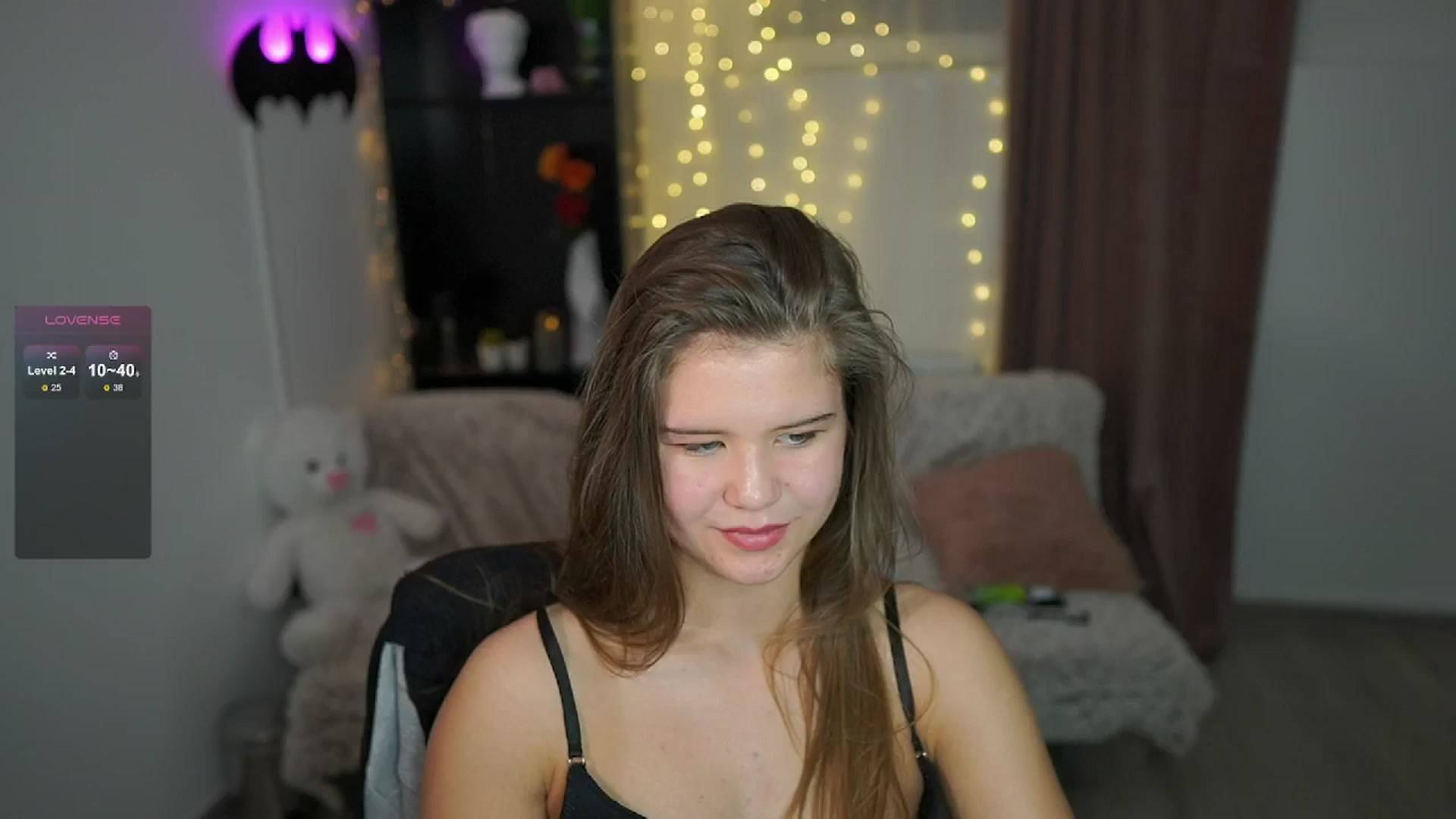 Gallery image thumbnail from Alaina__Fox's myfreecams stream on, 05/11/2024, 12:15 image 18 of 20