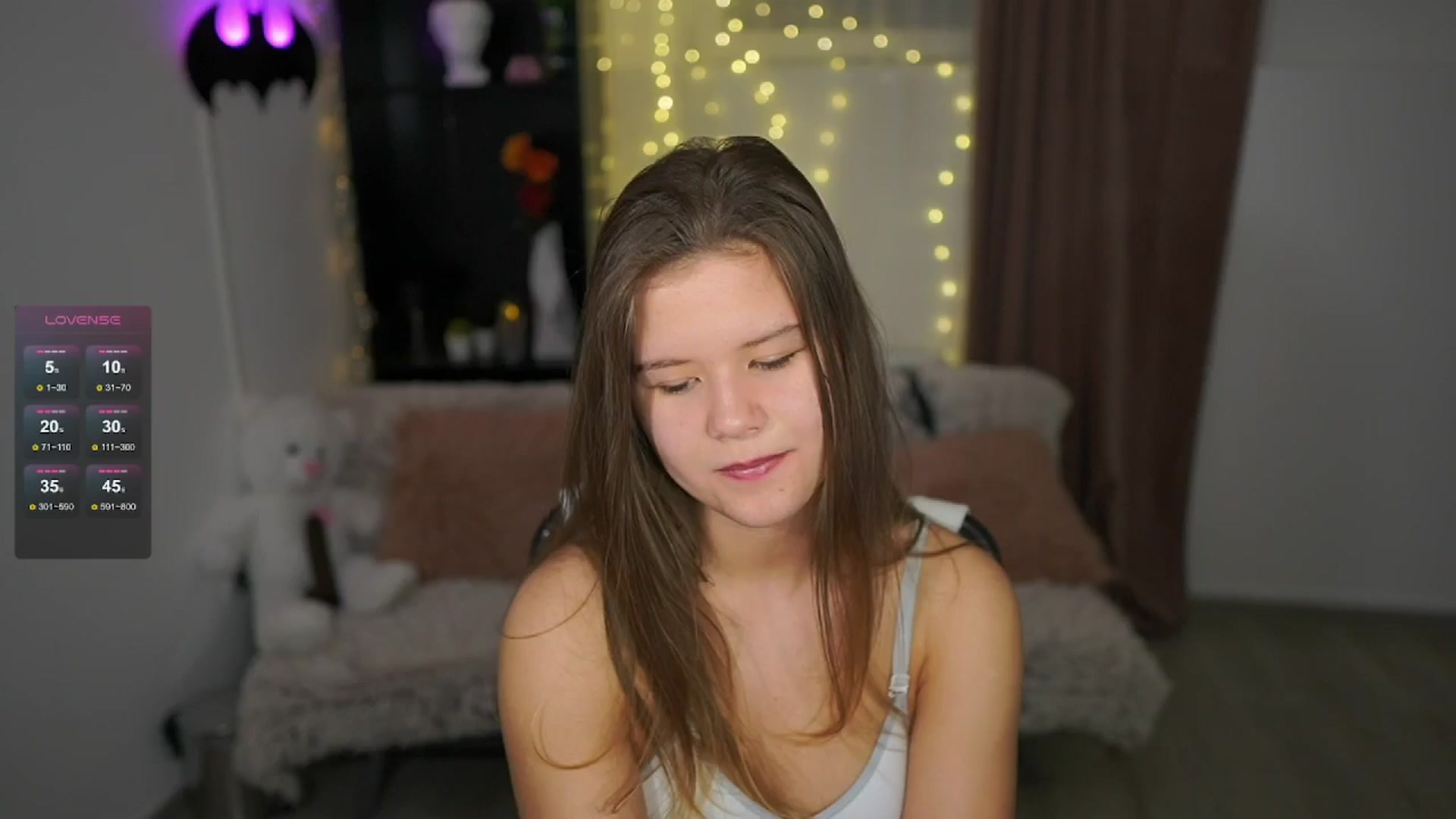Gallery image thumbnail from Alaina__Fox's myfreecams stream on, 05/15/2024, 12:56 image 11 of 20