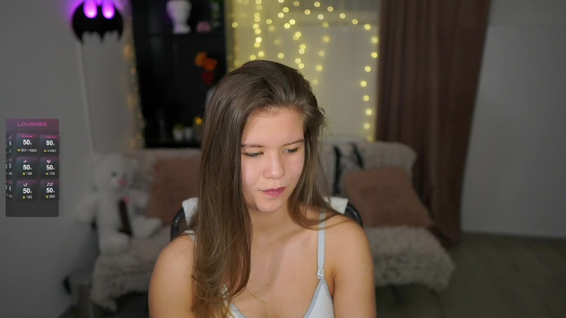 Gallery image thumbnail from Alaina__Fox's myfreecams stream on, 05/15/2024, 12:56 image 8 of 20