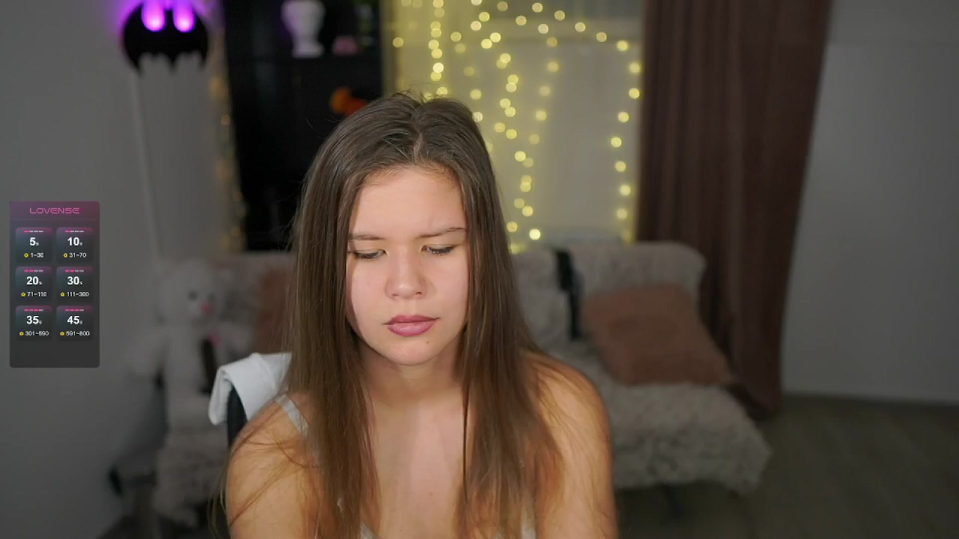 Gallery image thumbnail from Alaina__Fox's myfreecams stream on, 05/15/2024, 14:04 image 18 of 20