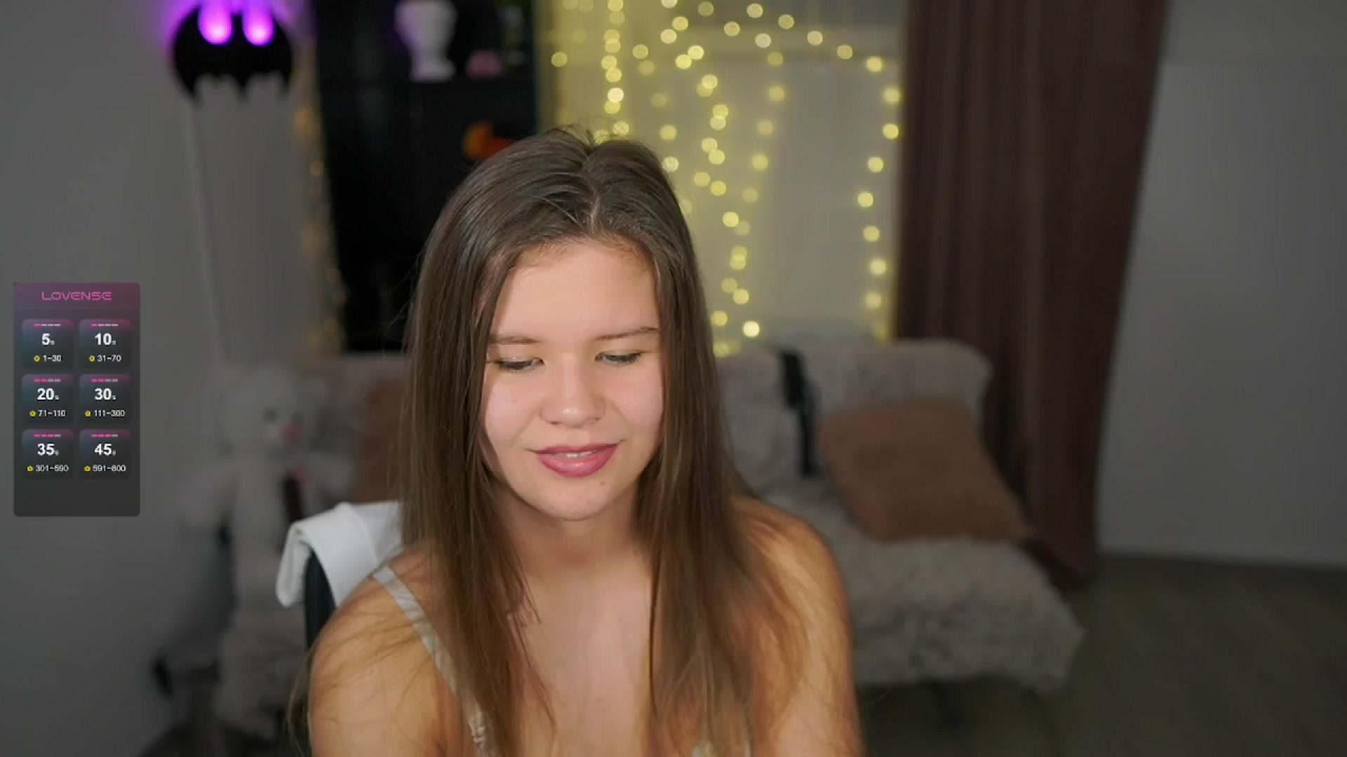 Gallery image thumbnail from Alaina__Fox's myfreecams stream on, 05/15/2024, 14:04 image 16 of 20