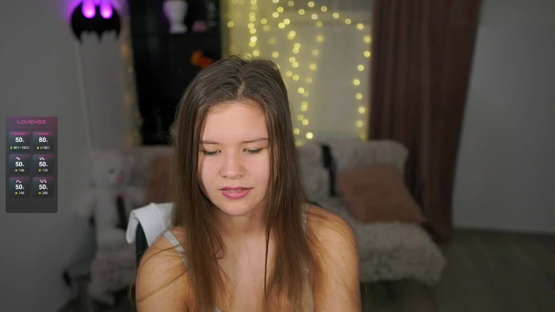 Gallery image thumbnail from Alaina__Fox's myfreecams stream on, 05/15/2024, 14:04 image 19 of 20