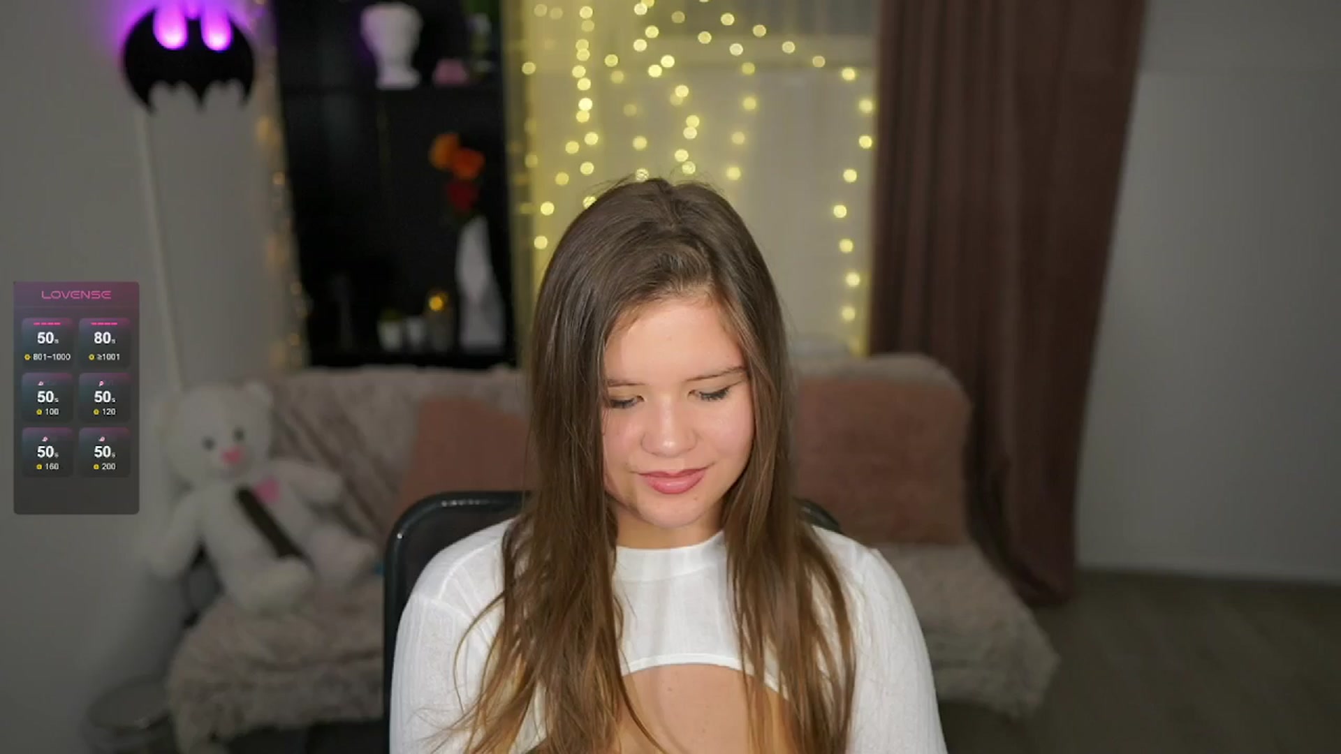 Gallery image thumbnail from Alaina__Fox's myfreecams stream on, 05/16/2024, 19:47 image 1 of 20