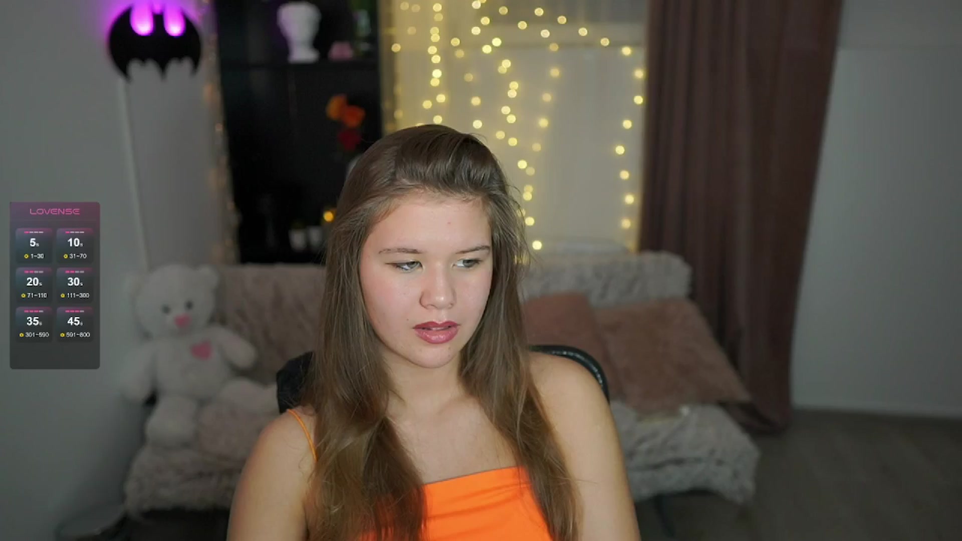 Gallery image thumbnail from Alaina__Fox's myfreecams stream on, 05/19/2024, 16:10 image 2 of 20
