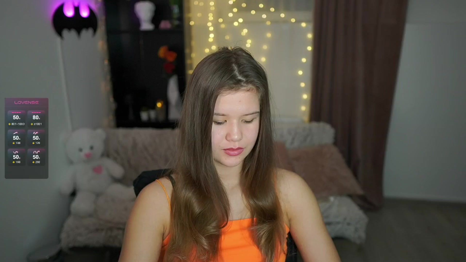 Gallery image thumbnail from Alaina__Fox's myfreecams stream on, 05/19/2024, 16:10 image 1 of 20