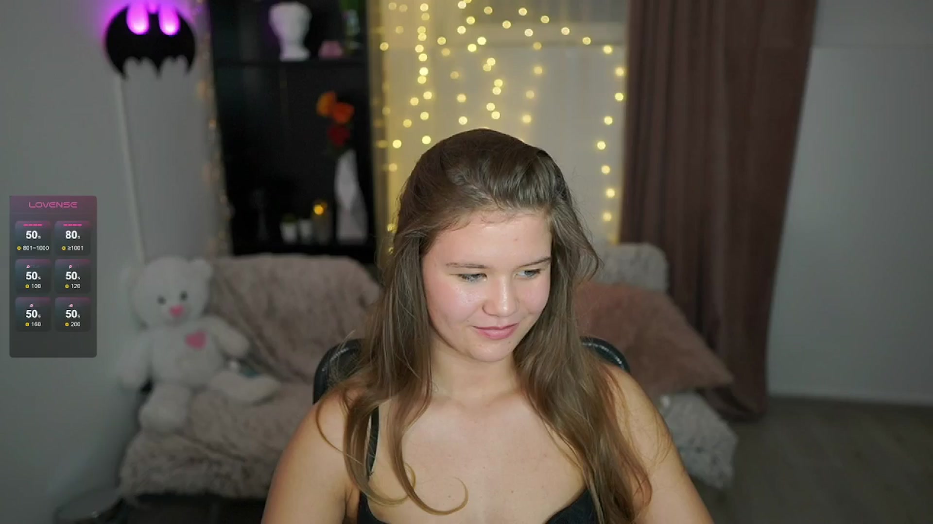 Gallery image thumbnail from Alaina__Fox's myfreecams stream on, 05/19/2024, 17:48 image 3 of 20