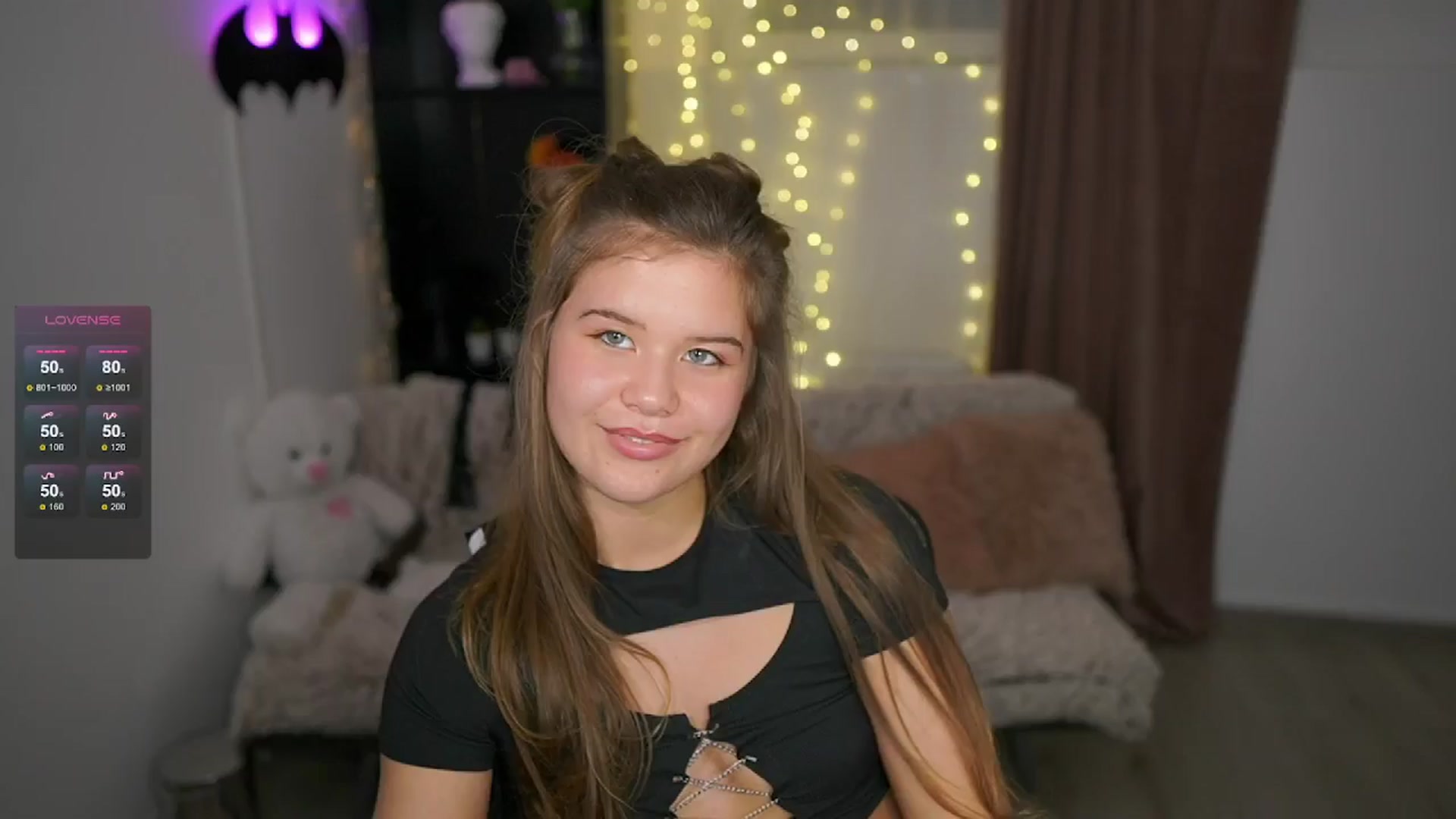 Gallery image thumbnail from Alaina__Fox's myfreecams stream on, 05/21/2024, 20:48 image 17 of 20