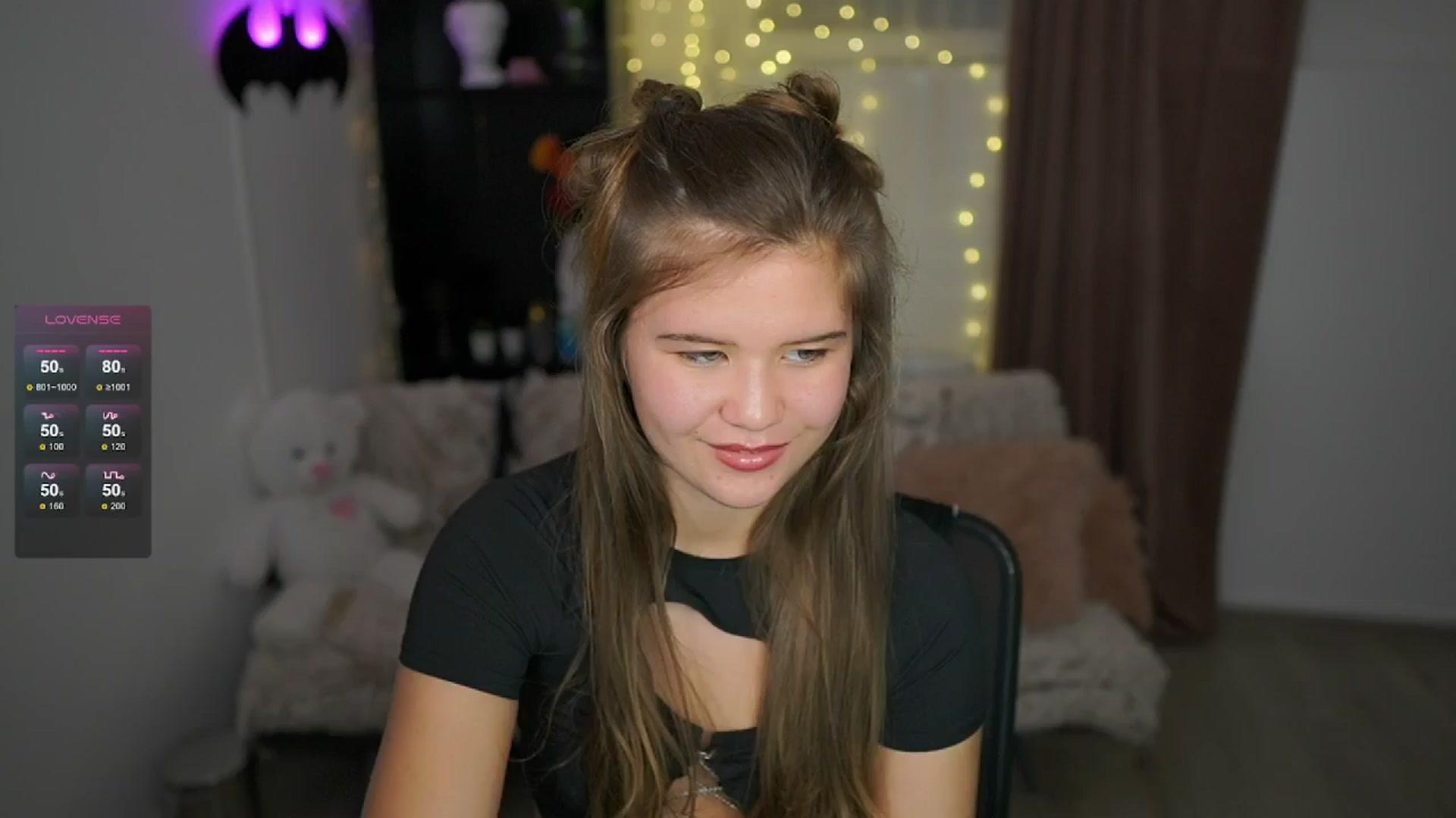 Gallery image thumbnail from Alaina__Fox's myfreecams stream on, 05/21/2024, 23:31 image 2 of 20