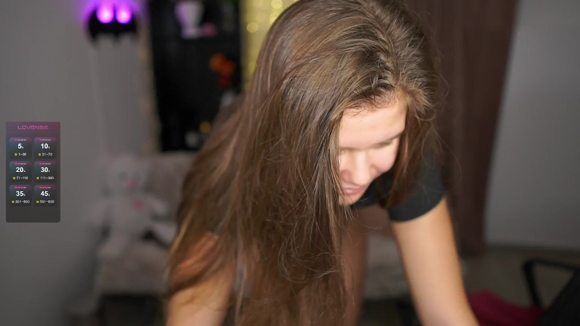 Gallery image thumbnail from Alaina__Fox's myfreecams stream on, 05/22/2024, 11:35 image 16 of 20