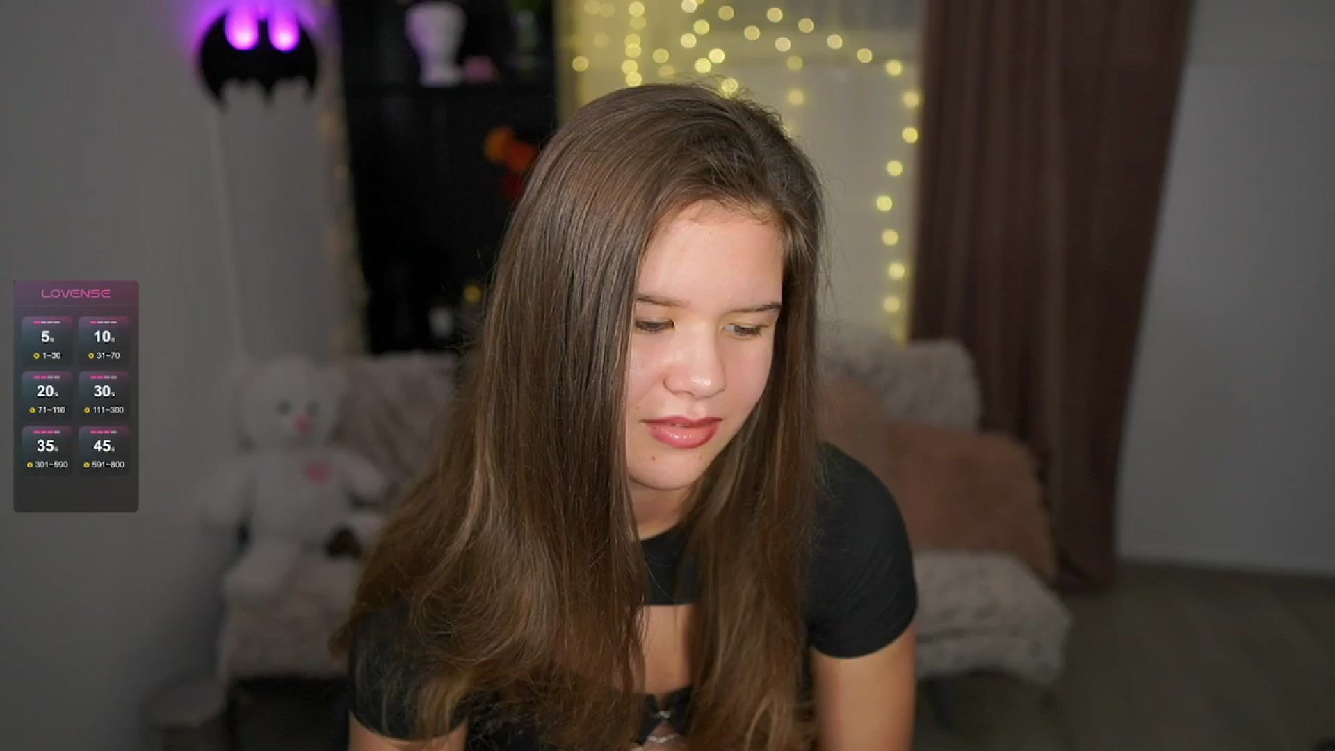 Gallery image thumbnail from Alaina__Fox's myfreecams stream on, 05/22/2024, 11:35 image 14 of 20