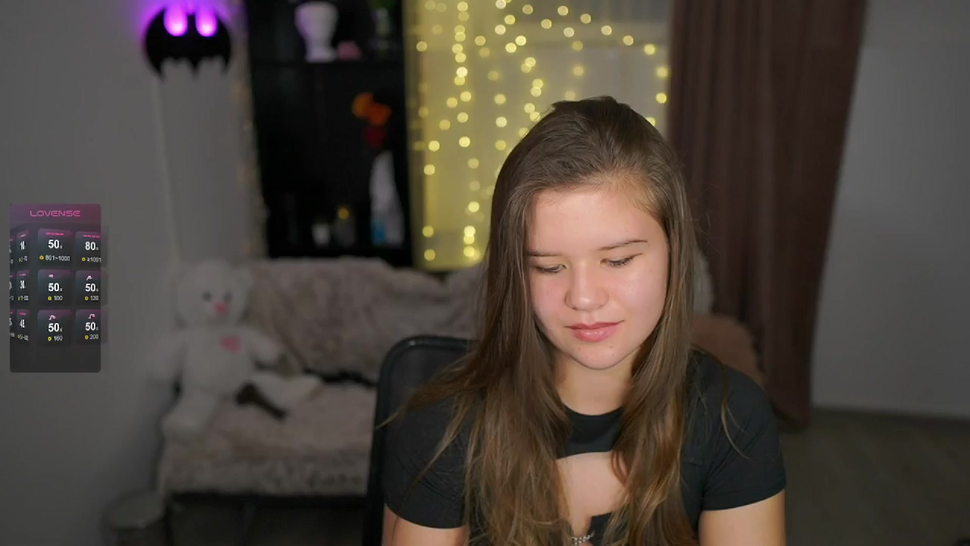 Gallery image thumbnail from Alaina__Fox's myfreecams stream on, 05/22/2024, 13:23 image 11 of 20