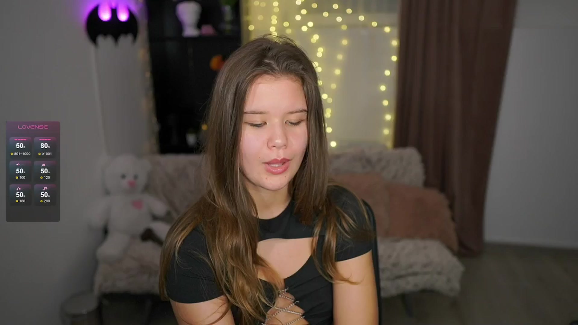 Gallery image thumbnail from Alaina__Fox's myfreecams stream on, 05/22/2024, 13:23 image 17 of 20