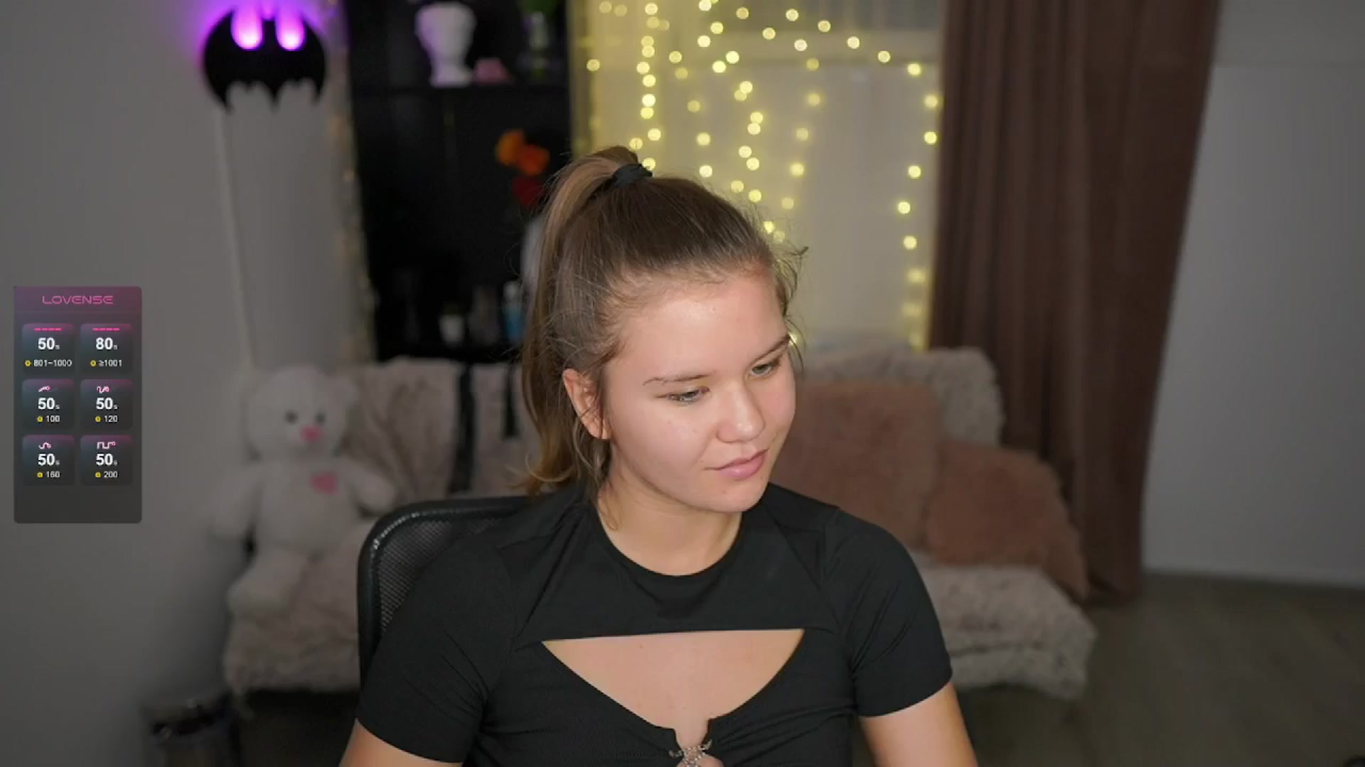Gallery image thumbnail from Alaina__Fox's myfreecams stream on, 05/22/2024, 16:53 image 20 of 20