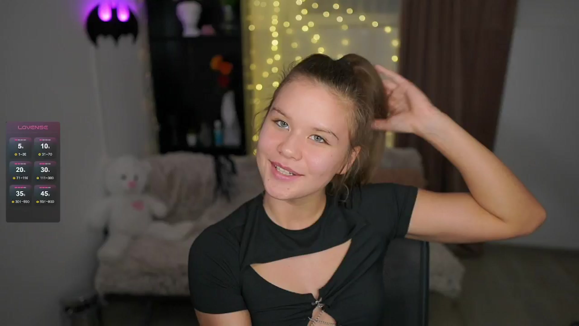 Gallery image thumbnail from Alaina__Fox's myfreecams stream on, 05/22/2024, 17:49 image 2 of 20