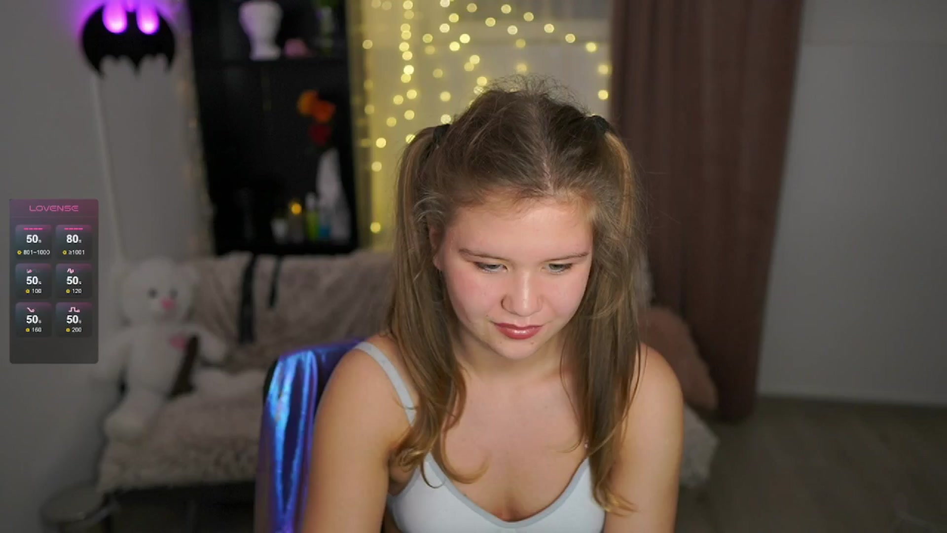 Gallery image thumbnail from Alaina__Fox's myfreecams stream on, 05/24/2024, 24:01 image 18 of 20