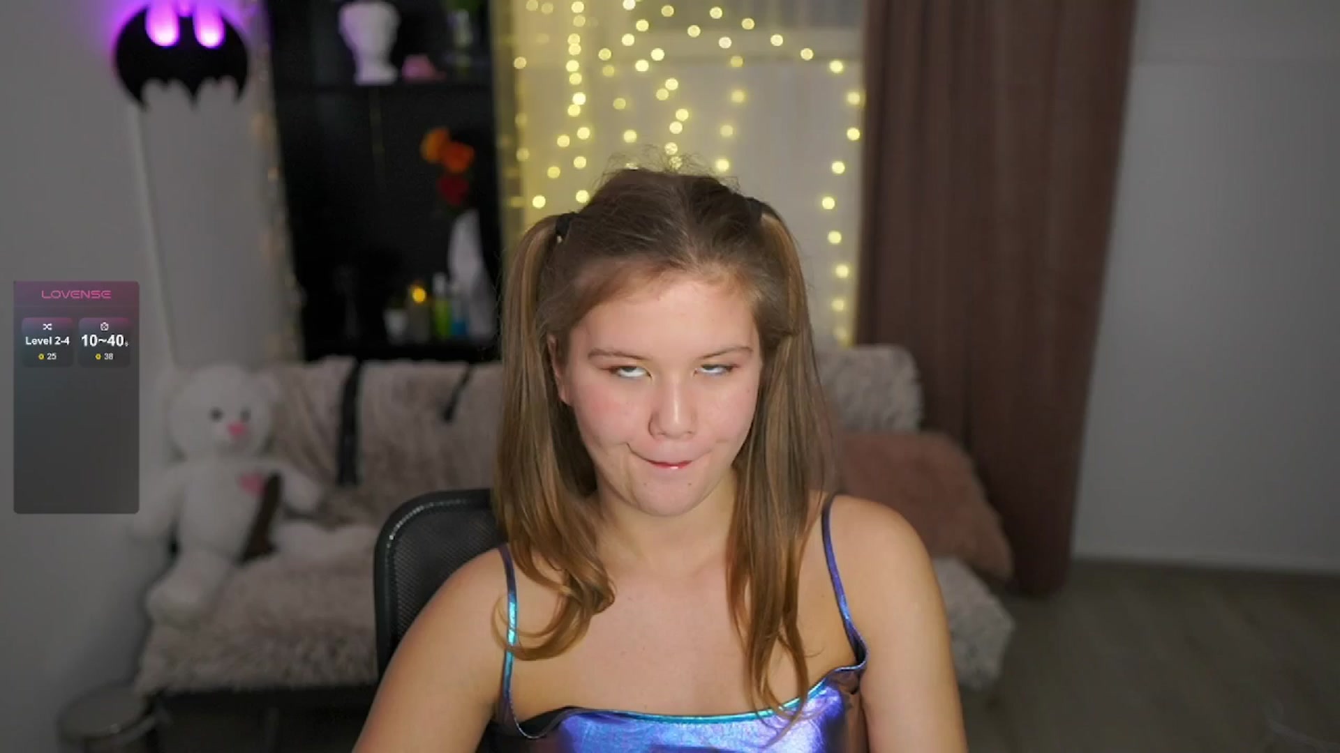 Gallery image thumbnail from Alaina__Fox's myfreecams stream on, 05/24/2024, 24:01 image 1 of 20