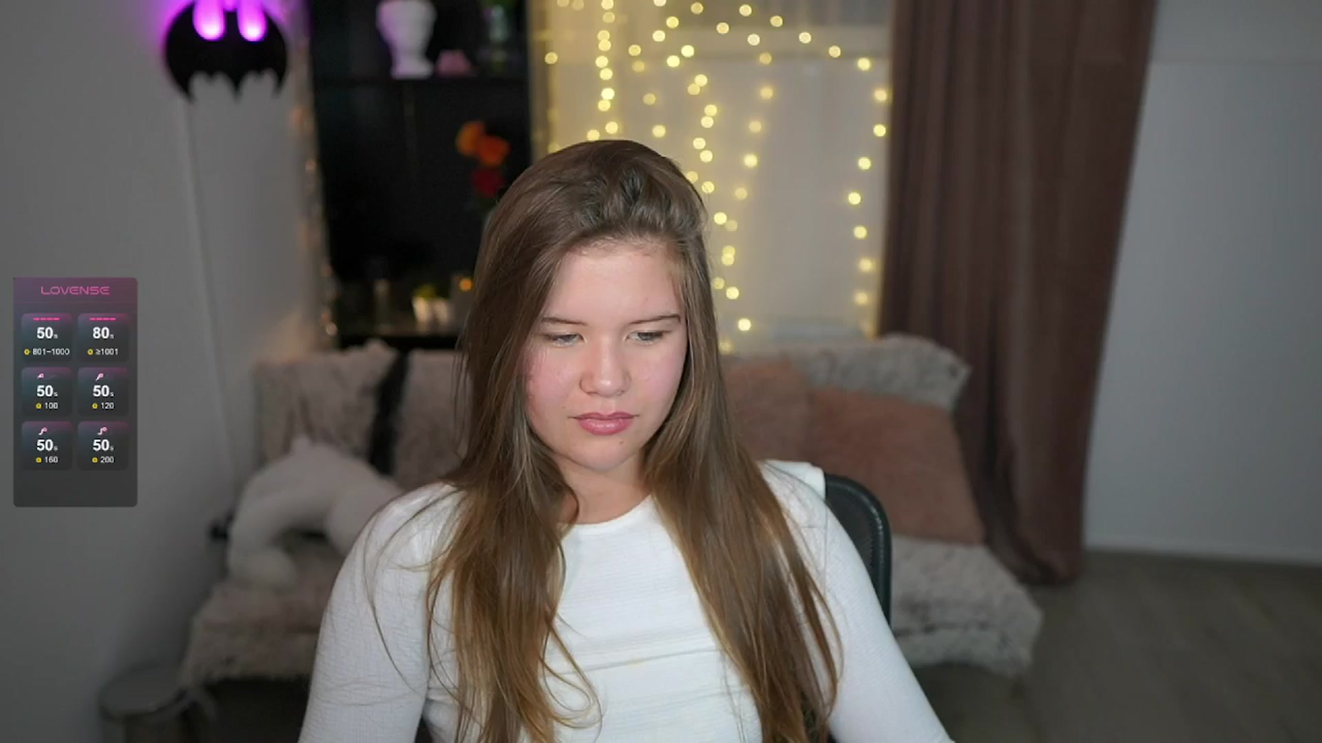 Gallery image thumbnail from Alaina__Fox's myfreecams stream on, 05/28/2024, 19:34 image 13 of 20