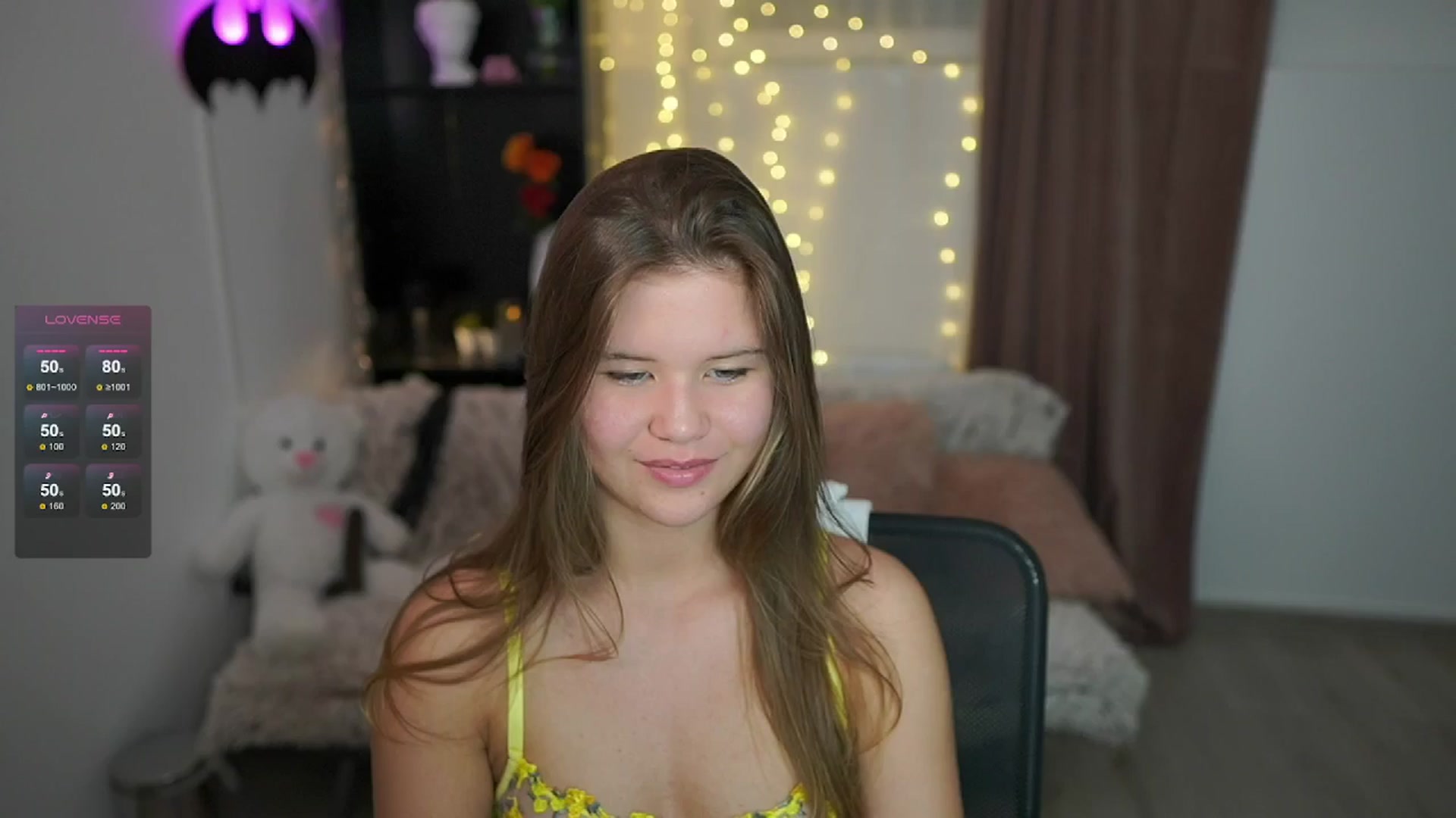 Gallery image thumbnail from Alaina__Fox's myfreecams stream on, 05/28/2024, 23:10 image 11 of 20