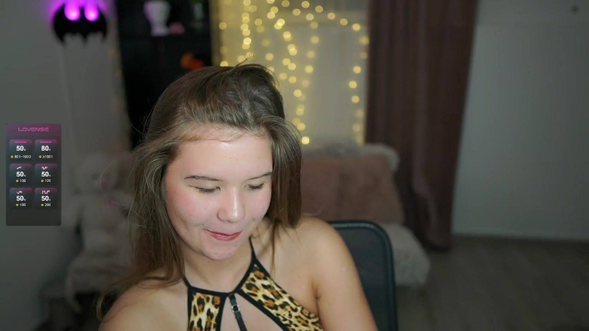 Gallery image thumbnail from Alaina__Fox's myfreecams stream on, 06/02/2024, 10:19 image 9 of 20