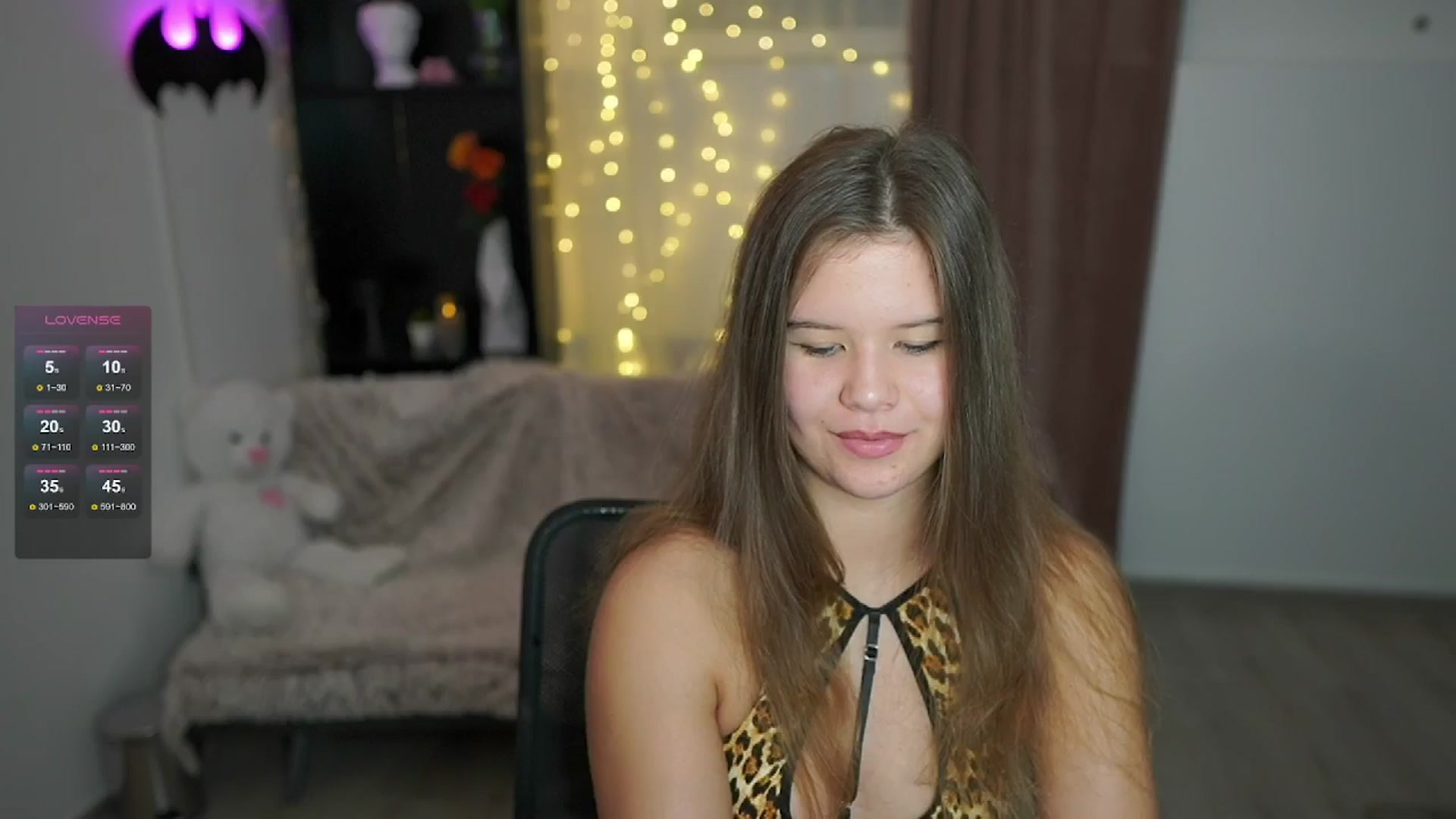Gallery image thumbnail from Alaina__Fox's myfreecams stream on, 06/02/2024, 12:20 image 14 of 20