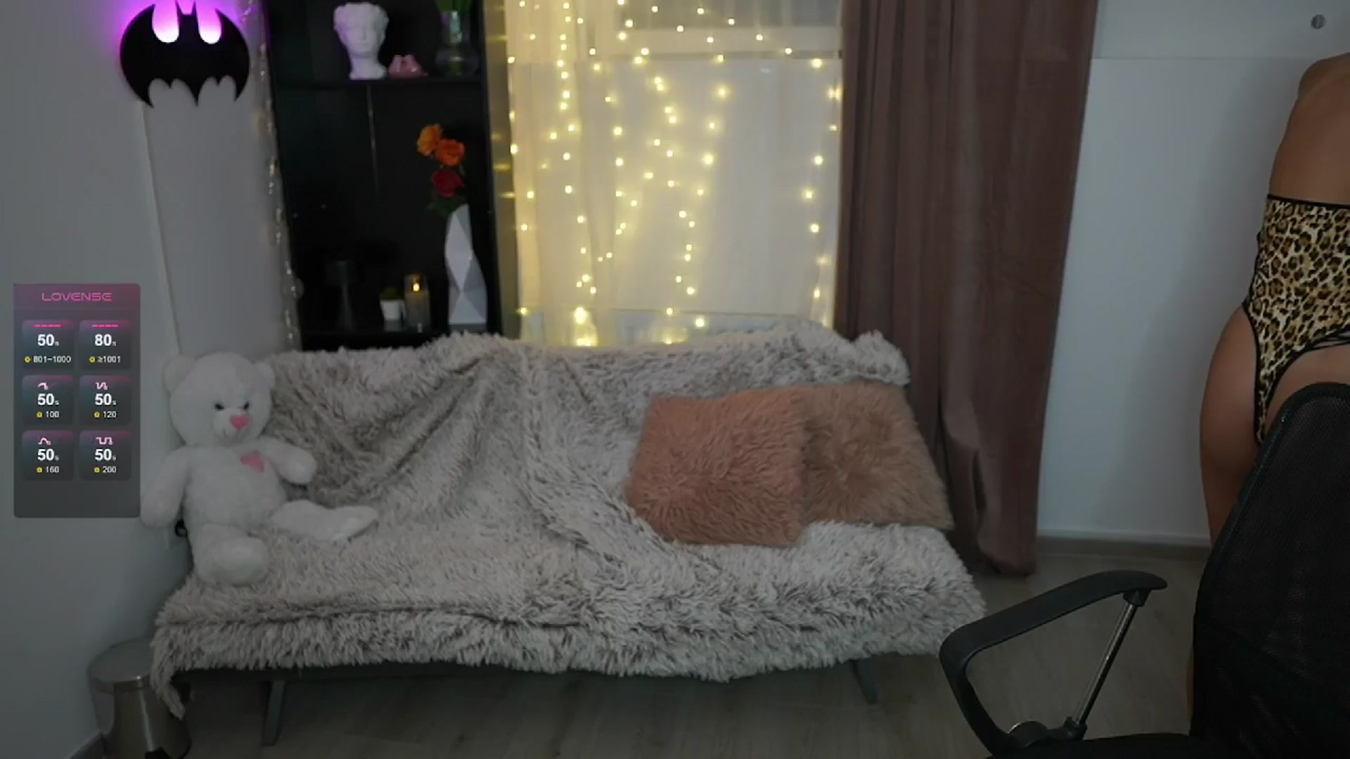 Gallery image thumbnail from Alaina__Fox's myfreecams stream on, 06/02/2024, 12:20 image 19 of 20
