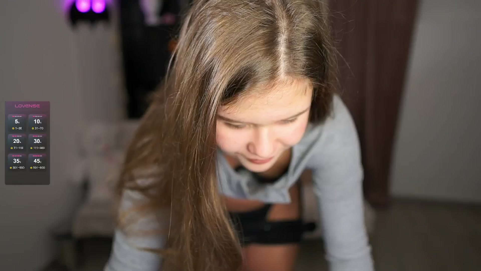 Gallery image thumbnail from Alaina__Fox's myfreecams stream on, 06/03/2024, 19:03 image 5 of 20
