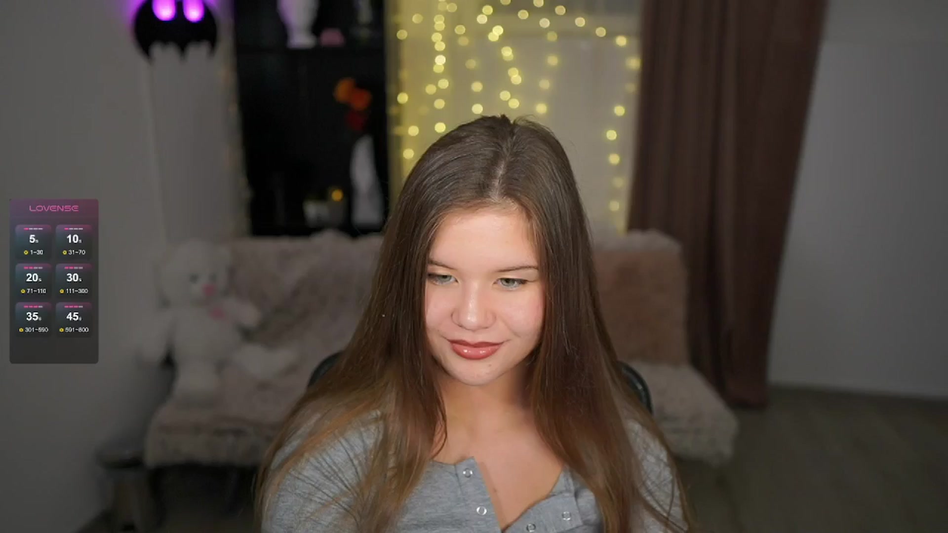 Gallery image thumbnail from Alaina__Fox's myfreecams stream on, 06/03/2024, 19:03 image 2 of 20
