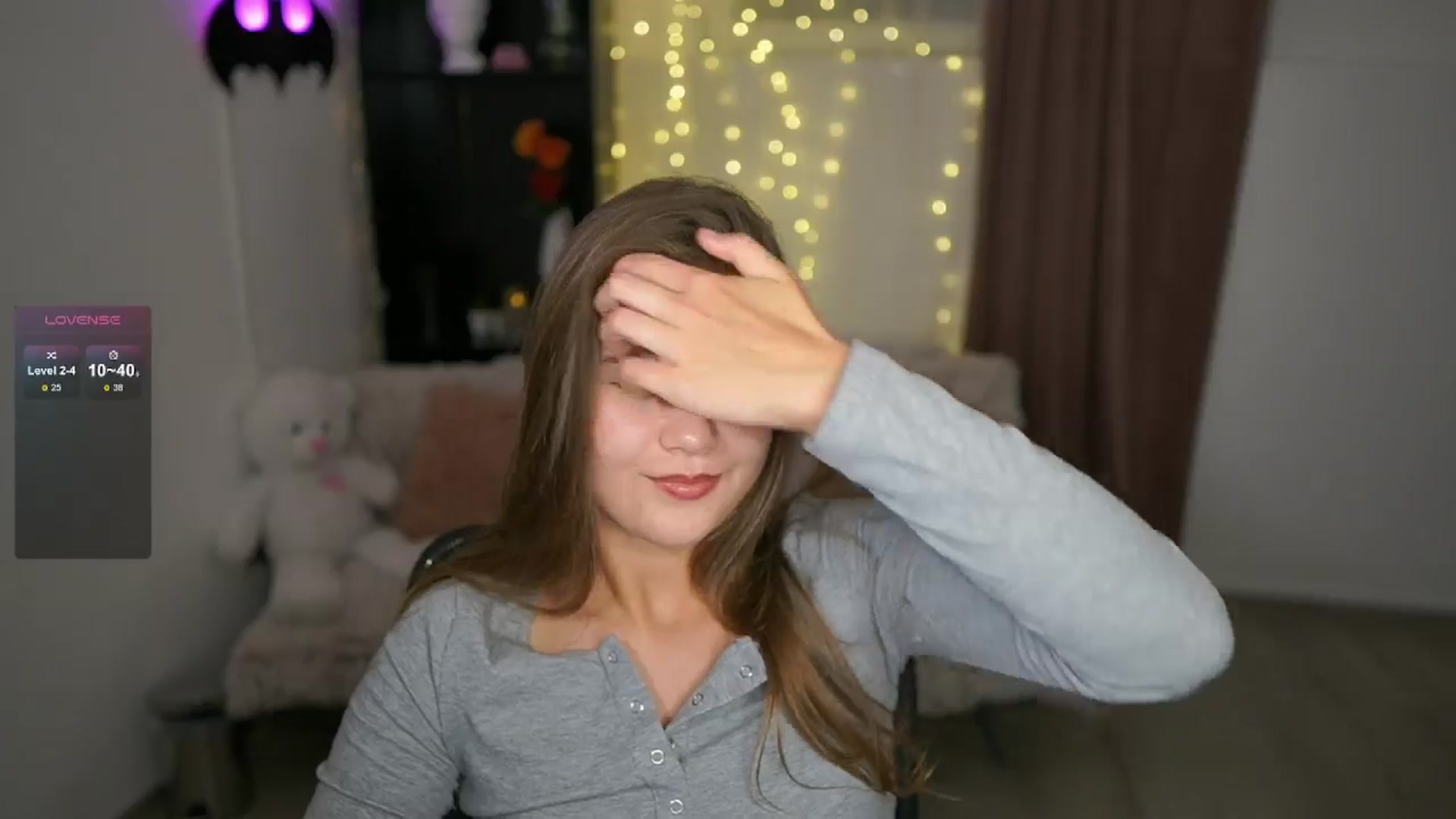 Gallery image thumbnail from Alaina__Fox's myfreecams stream on, 06/03/2024, 19:03 image 17 of 20