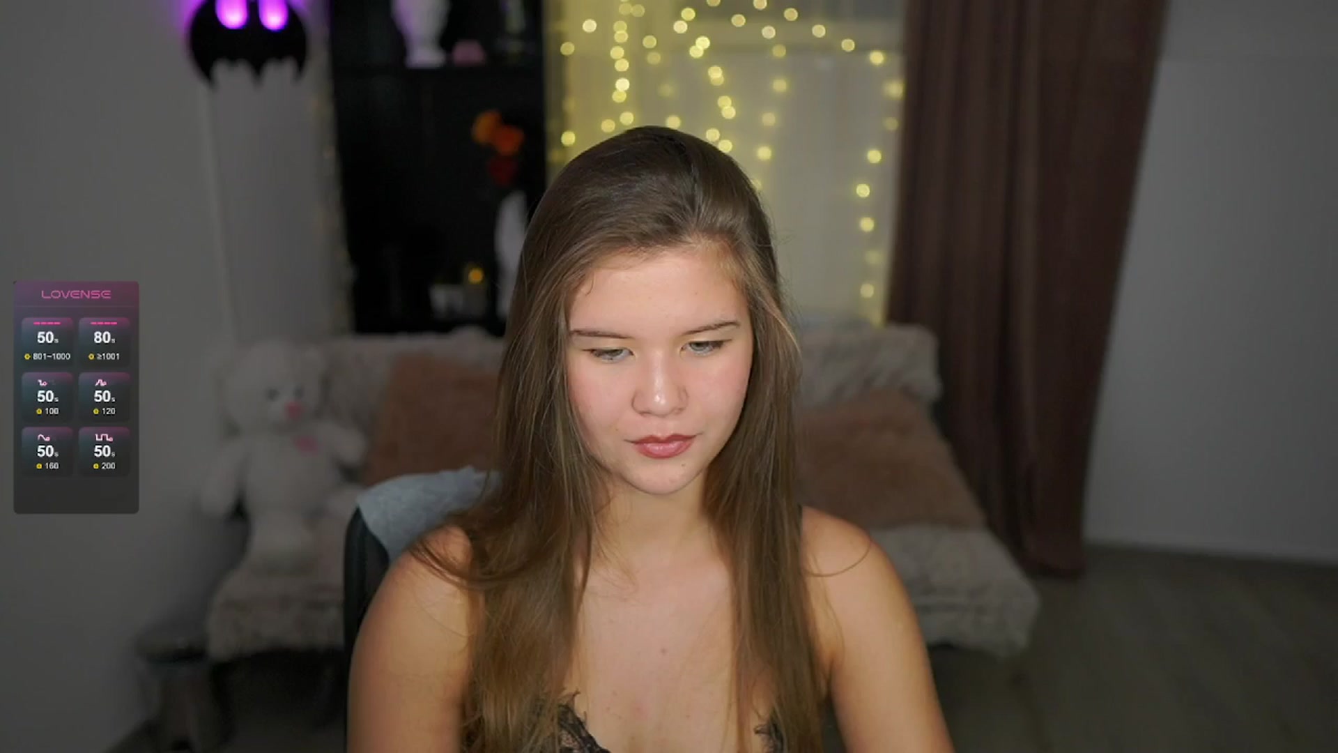 Gallery image thumbnail from Alaina__Fox's myfreecams stream on, 06/03/2024, 21:02 image 3 of 20