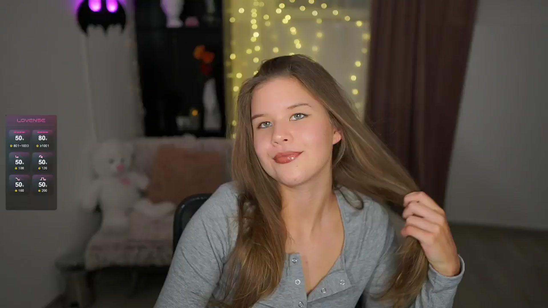 Gallery image thumbnail from Alaina__Fox's myfreecams stream on, 06/03/2024, 21:02 image 18 of 20