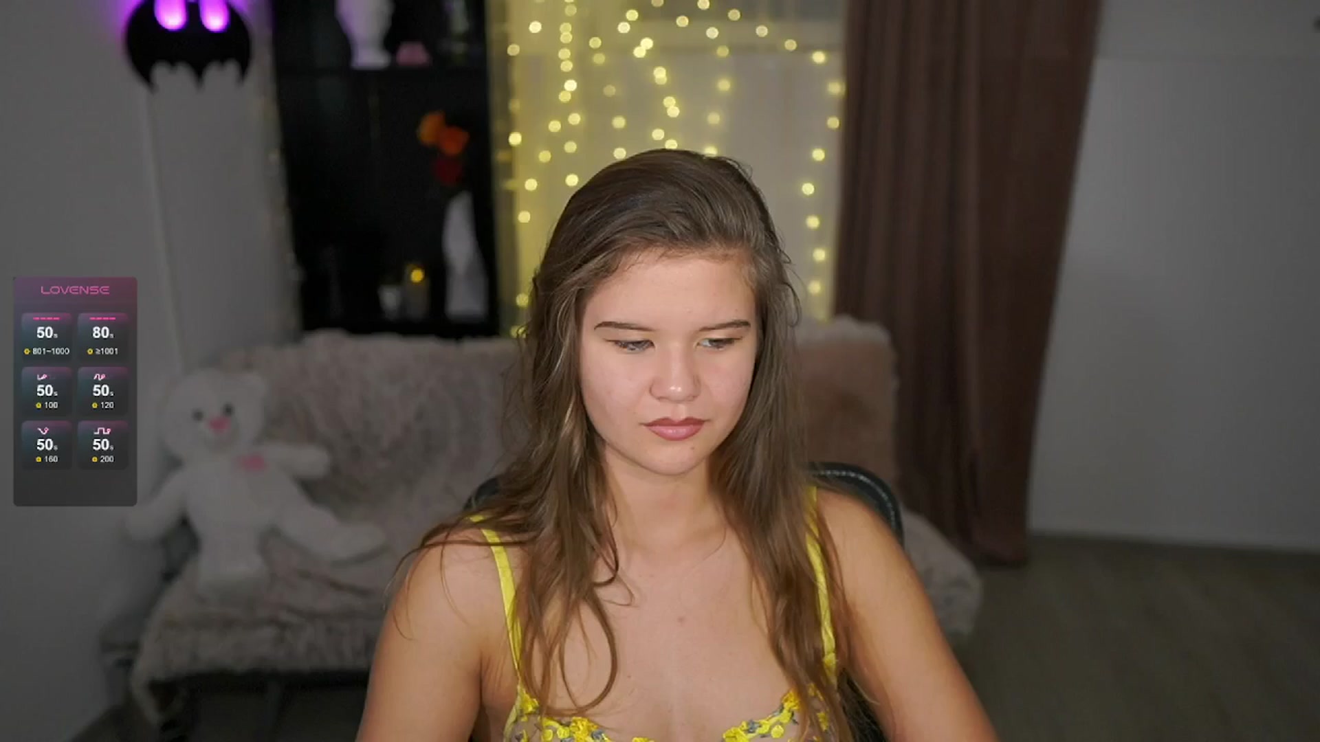 Gallery image thumbnail from Alaina__Fox's myfreecams stream on, 06/04/2024, 20:01 image 19 of 20